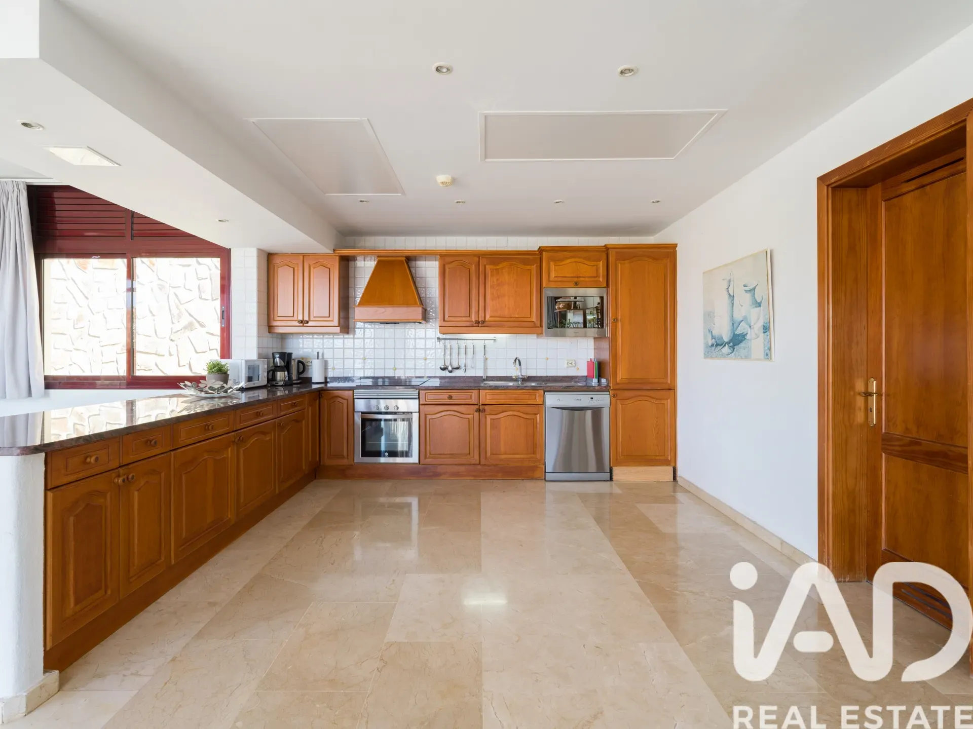 5-Bedroom House with Private Pool and Garden in Mogán, Spain - View image 25 of 35