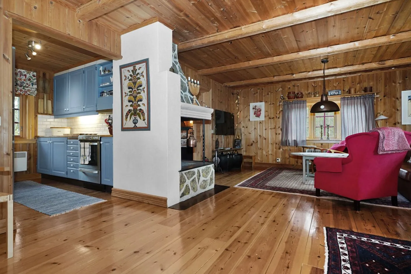 1970s 4-Bedroom Country House with Expansive Garden in Malung-Sälen - View image 7 of 34