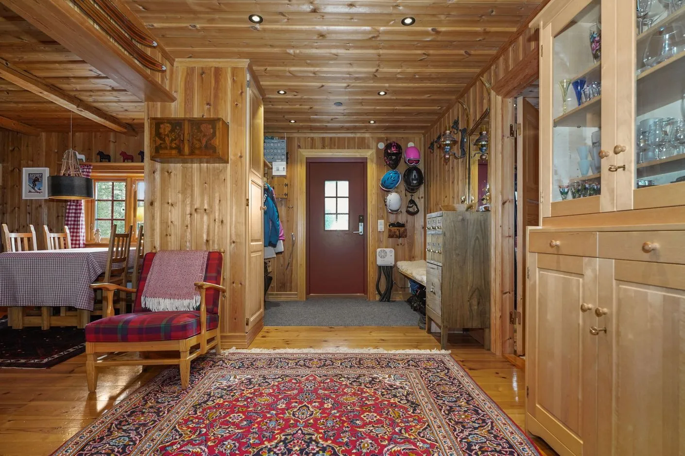 1970s 4-Bedroom Country House with Expansive Garden in Malung-Sälen - View image 16 of 34