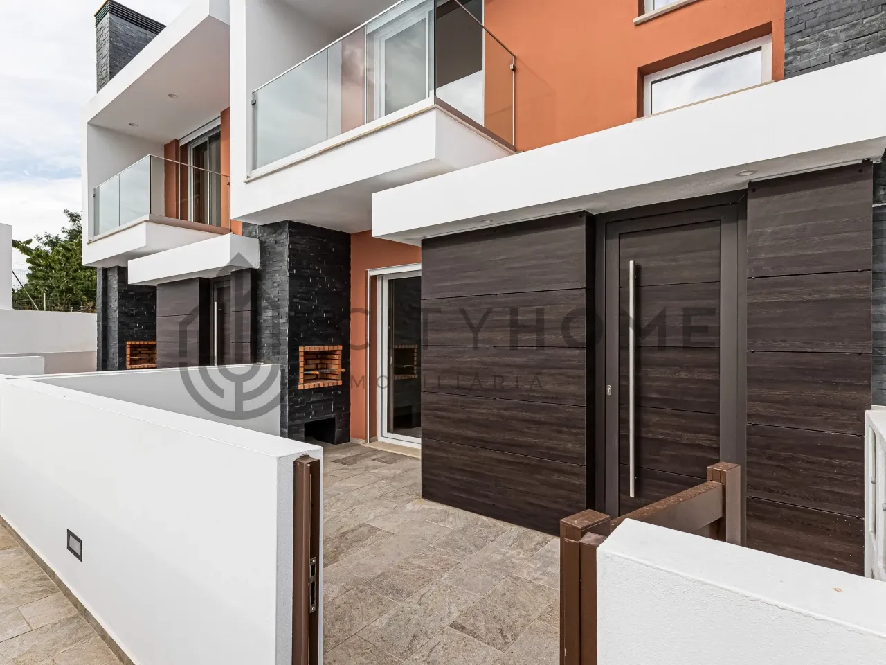 Contemporary 3-Bedroom Villa with Pool and Sea Views in Albufeira - View image 23 of 34