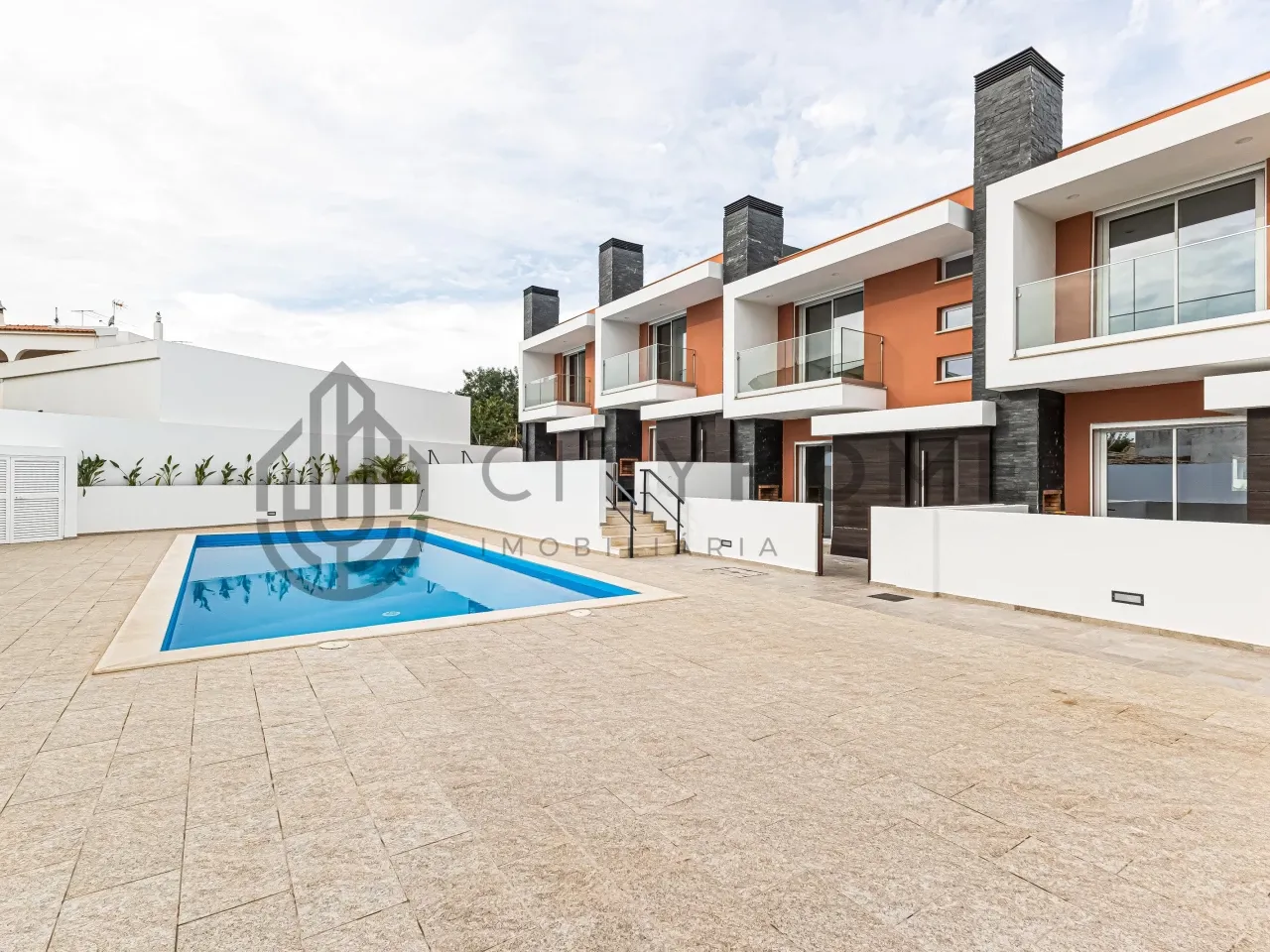 Contemporary 3-Bedroom Villa with Pool and Sea Views in Albufeira - View image 28 of 34