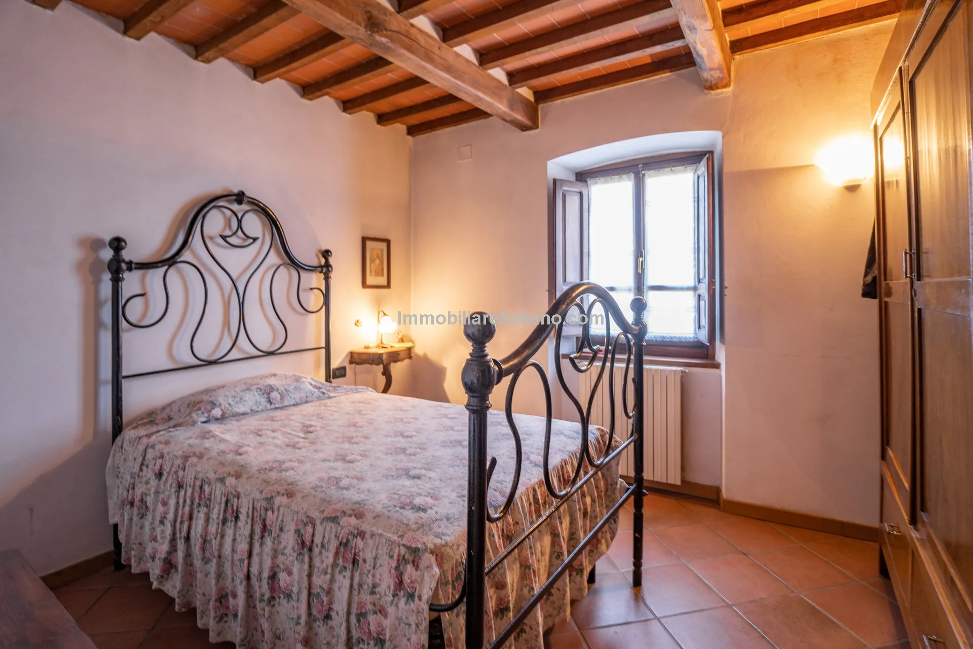 Tuscan Country House with Redevelopment Prospects in Caprese Michelangelo - View image 35 of 51