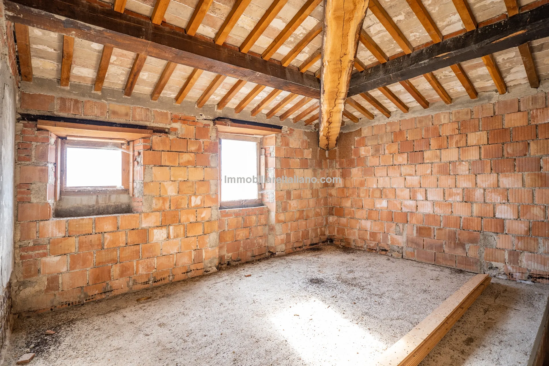 Tuscan Country House with Redevelopment Prospects in Caprese Michelangelo - View image 47 of 51