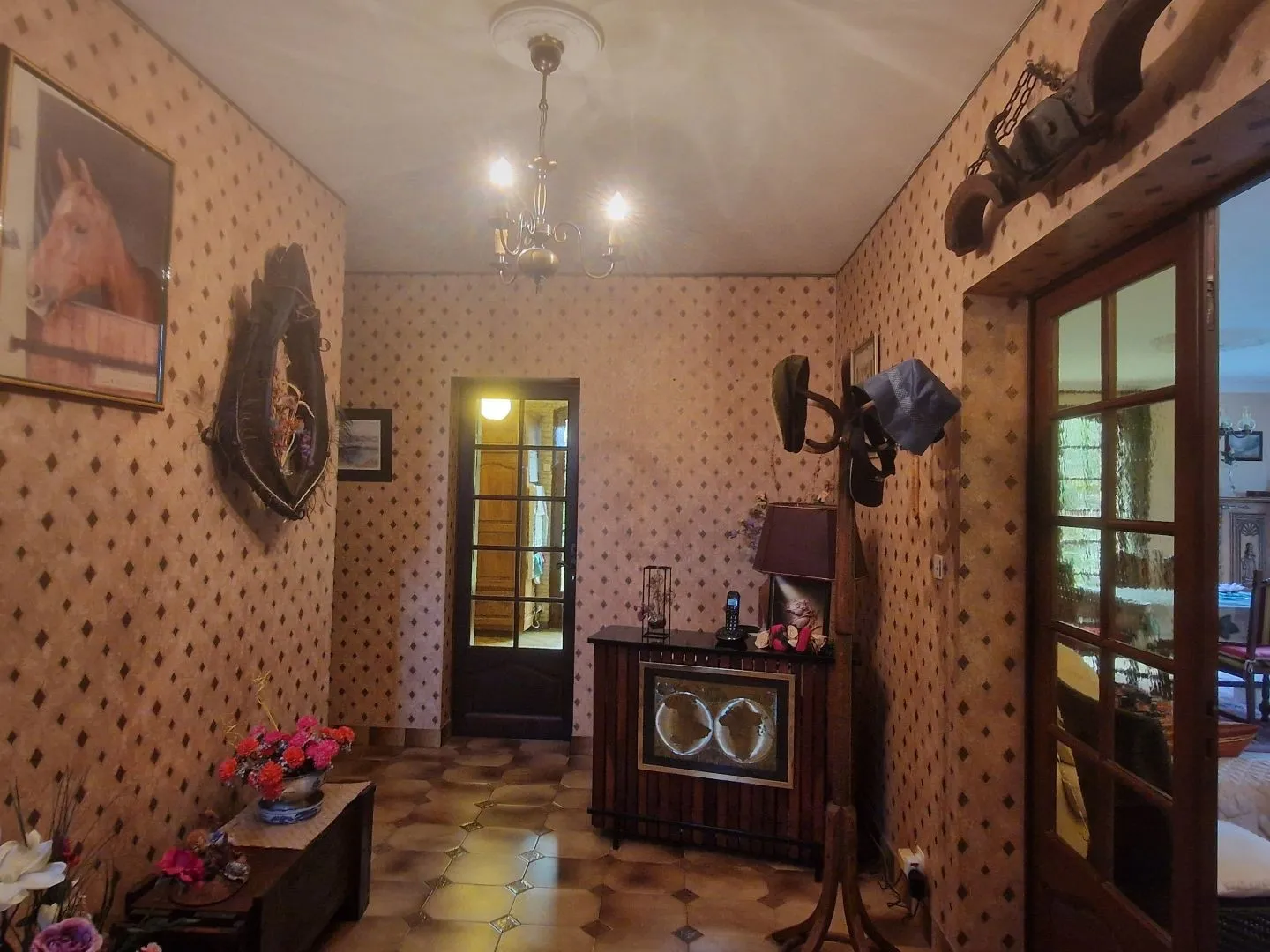 1970s French Home with Expansive Garden and Versatile Layout in Le Bugue - View image 13 of 24