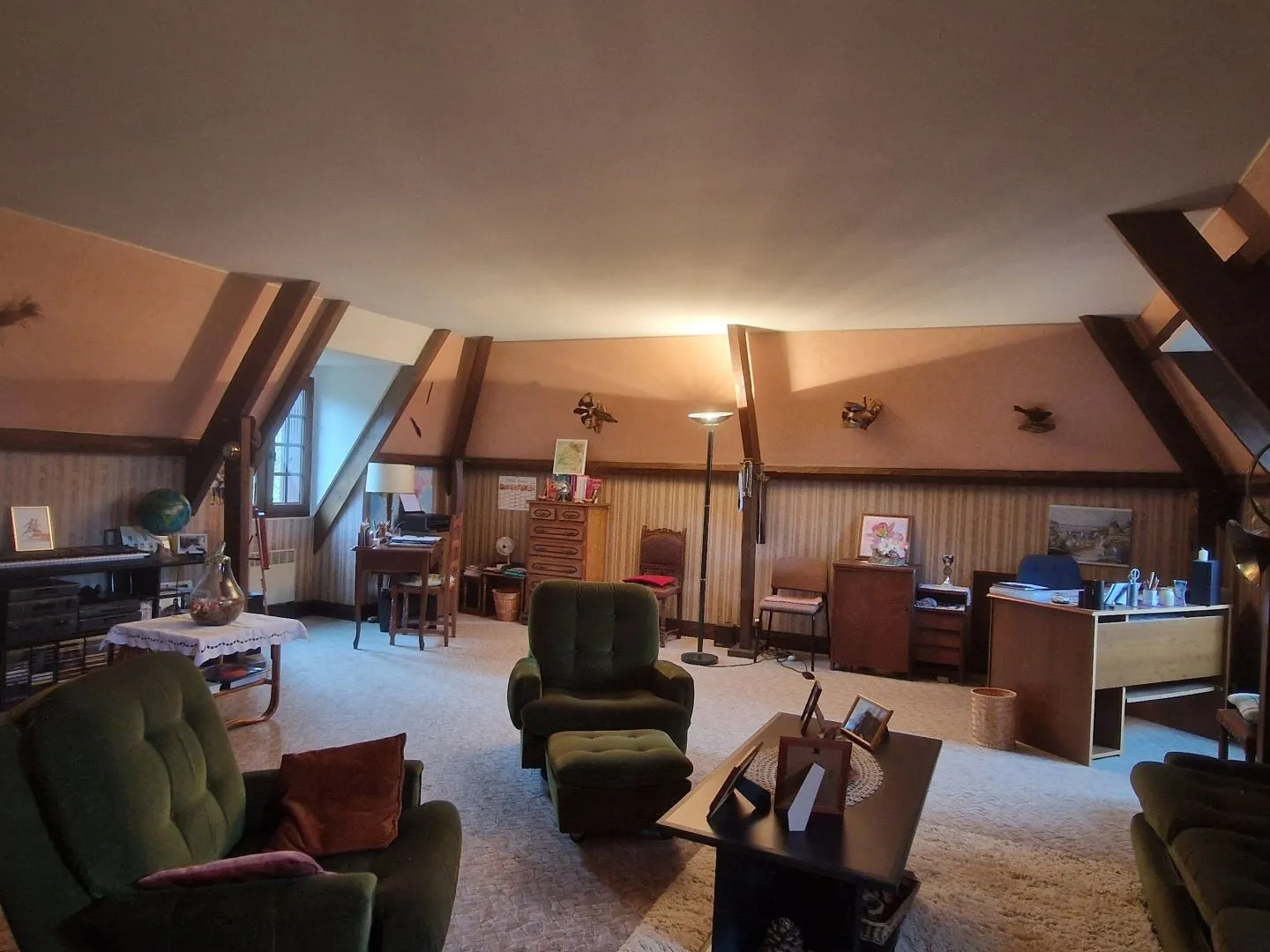 1970s French Home with Expansive Garden and Versatile Layout in Le Bugue - View image 14 of 24