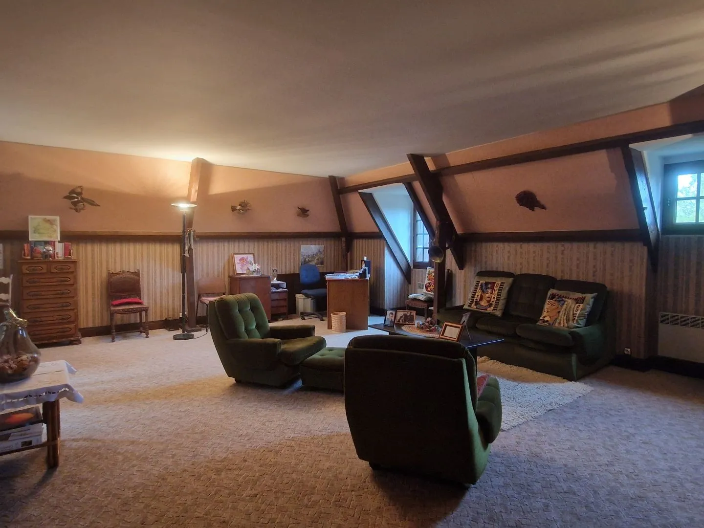 1970s French Home with Expansive Garden and Versatile Layout in Le Bugue - View image 15 of 24