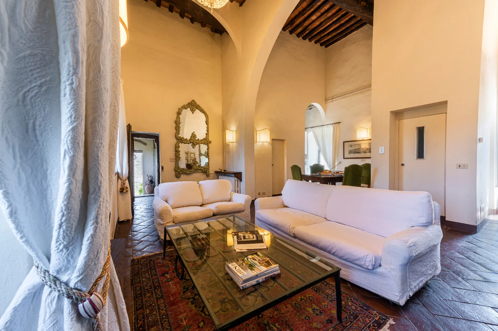 Historic 5-Bedroom Tower House with Roof Terrace in Monteriggioni, Tuscany - View image 23 of 51