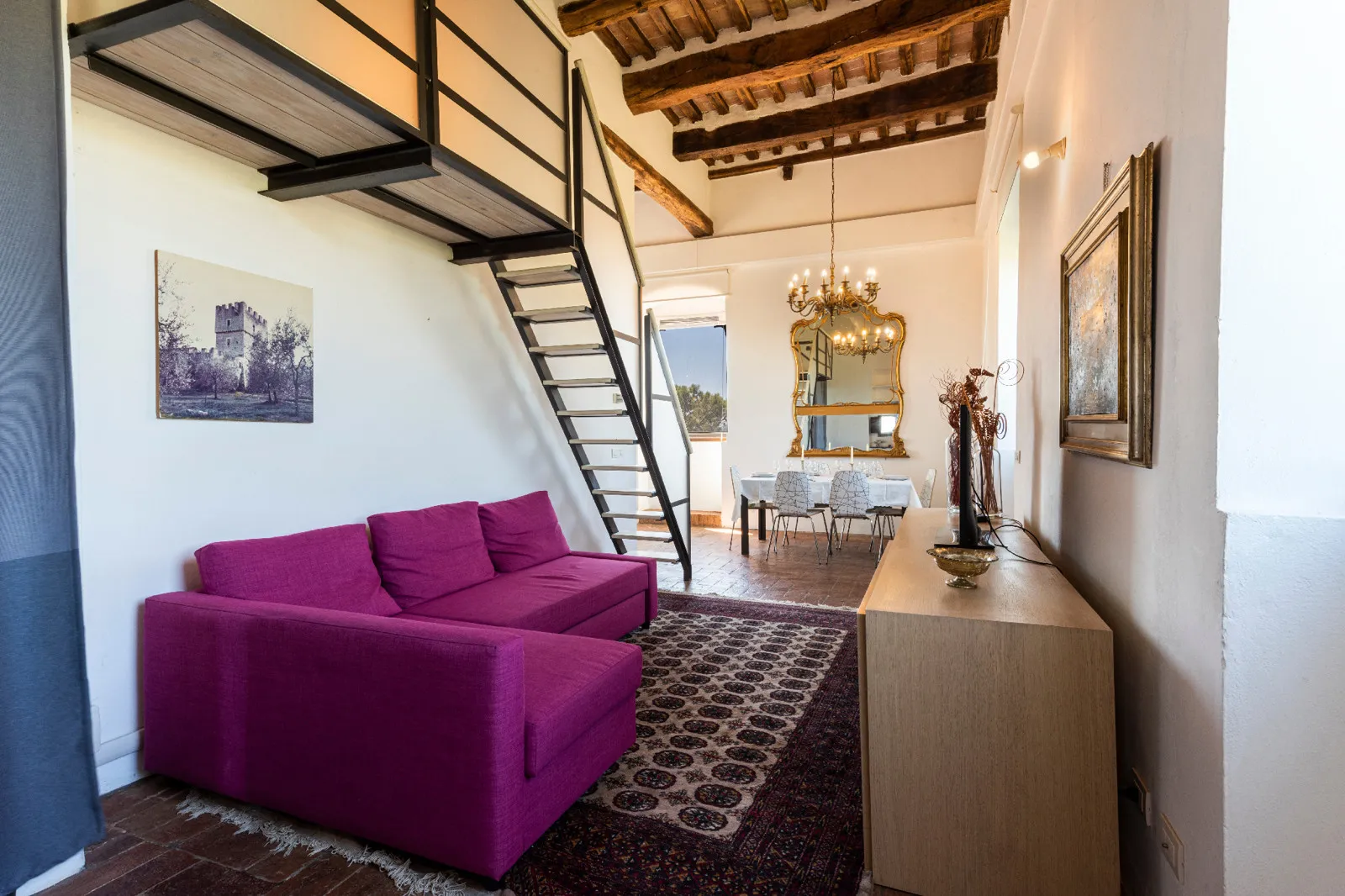Historic 5-Bedroom Tower House with Roof Terrace in Monteriggioni, Tuscany - View image 32 of 51