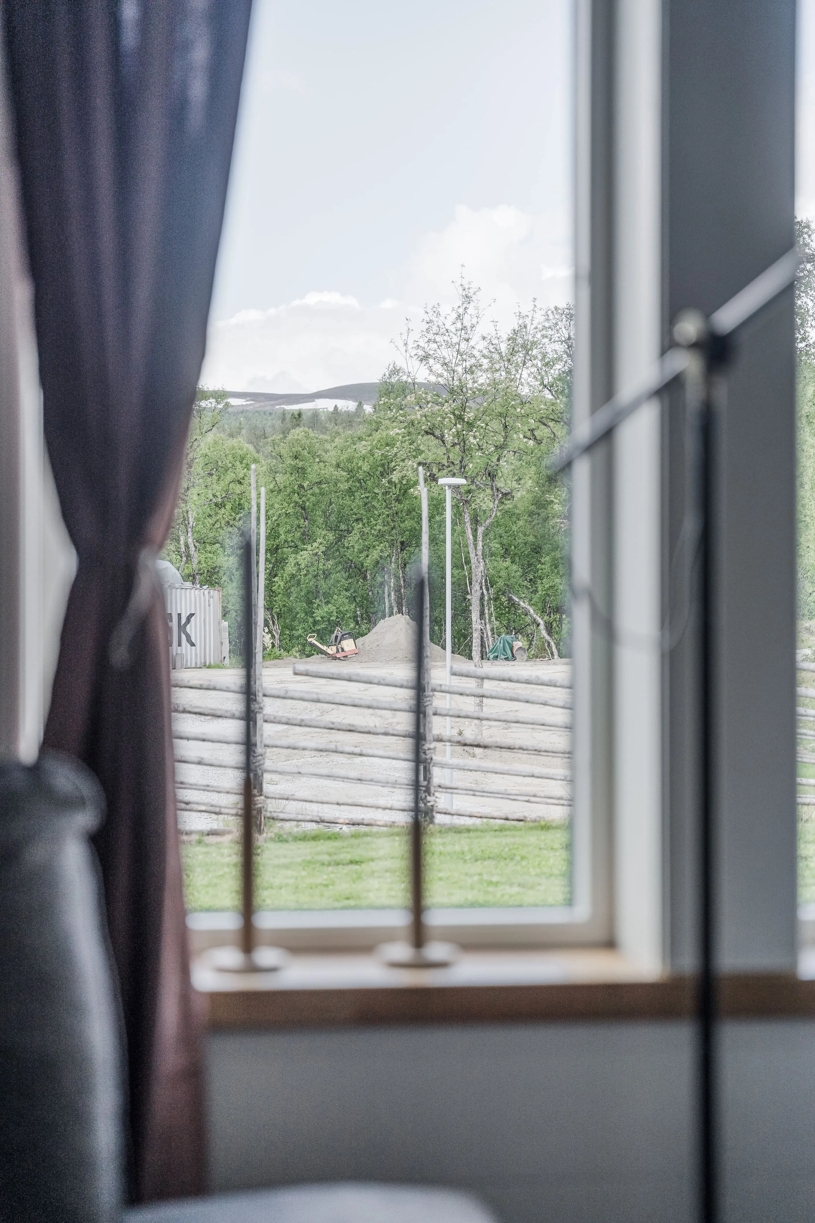 Nykyaikainen 3 makuuhuoneen huvila, jossa on laaja puutarha Bruksvallarnan maisemissa - Näytä kuva 17 / 43