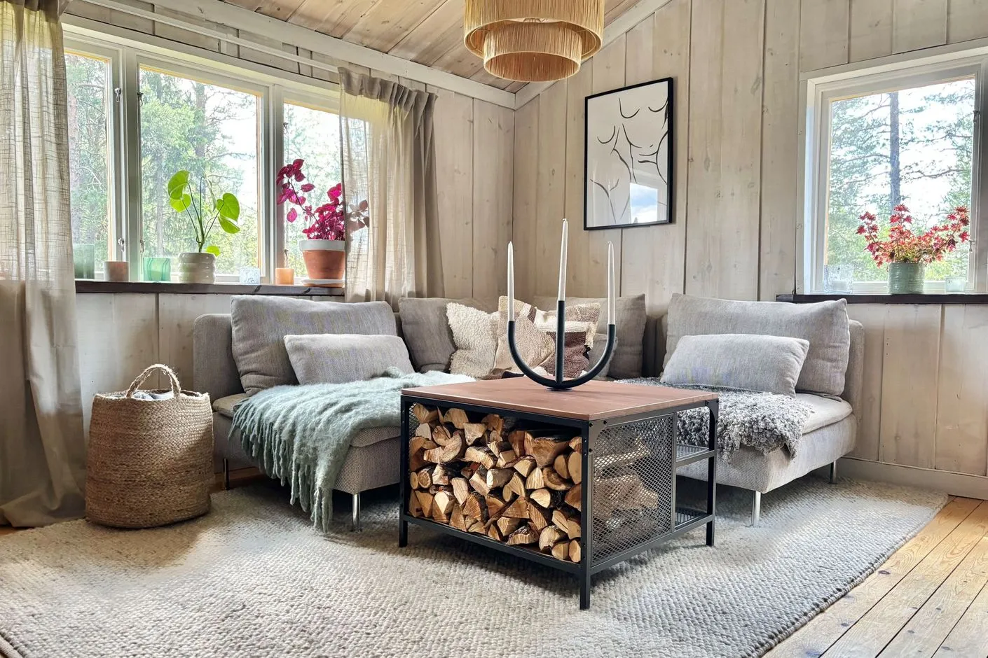 1970s Mountain Cabin with Expansive Grounds in Central Lofsdalen - View image 6 of 18