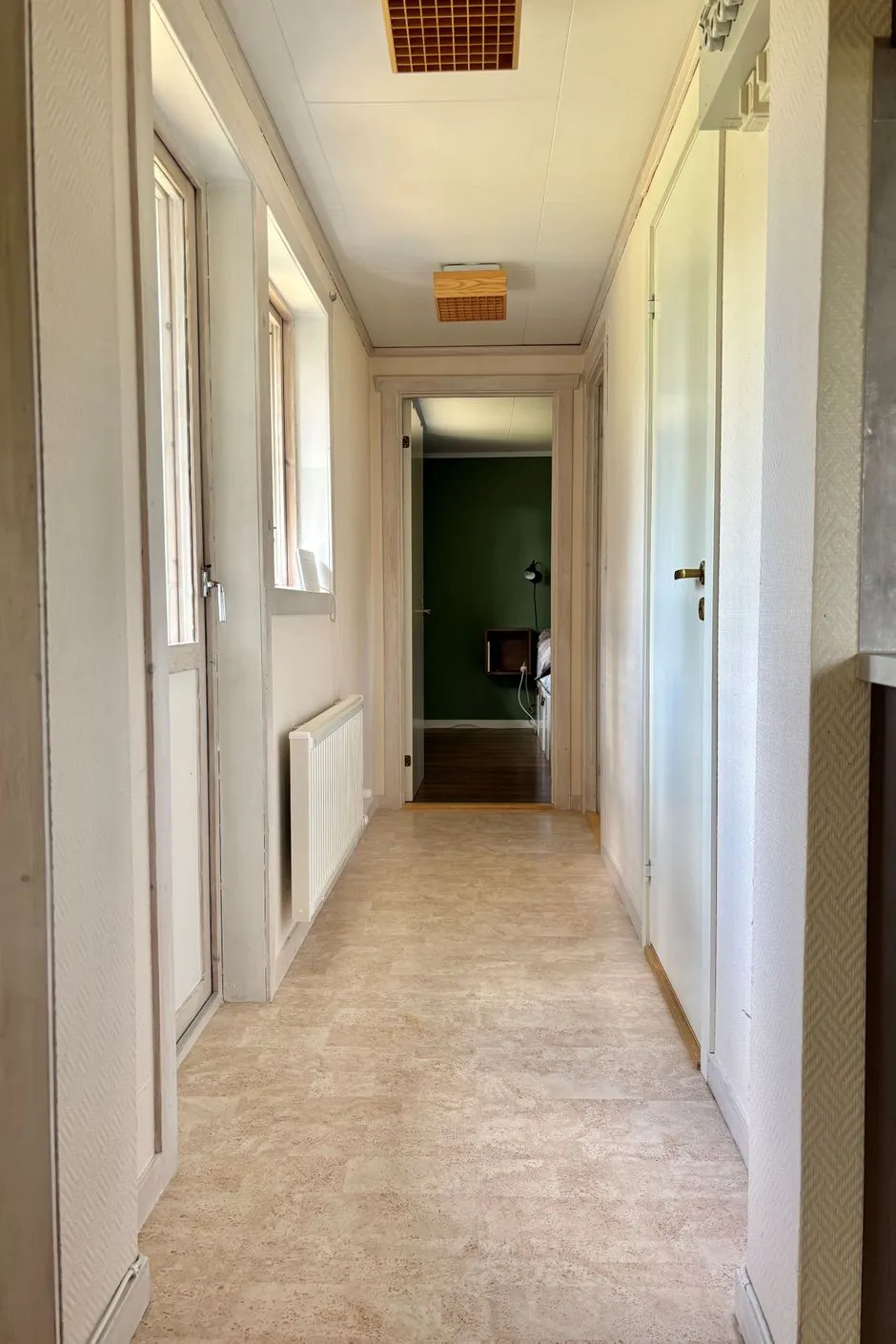 1970s Mountain Cabin with Expansive Grounds in Central Lofsdalen - View image 9 of 18