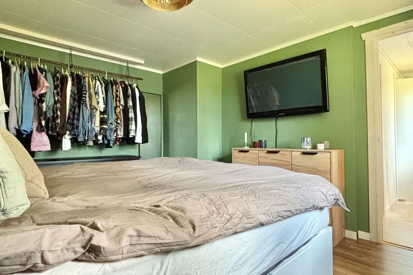 1970s Mountain Cabin with Expansive Grounds in Central Lofsdalen - View image 11 of 18