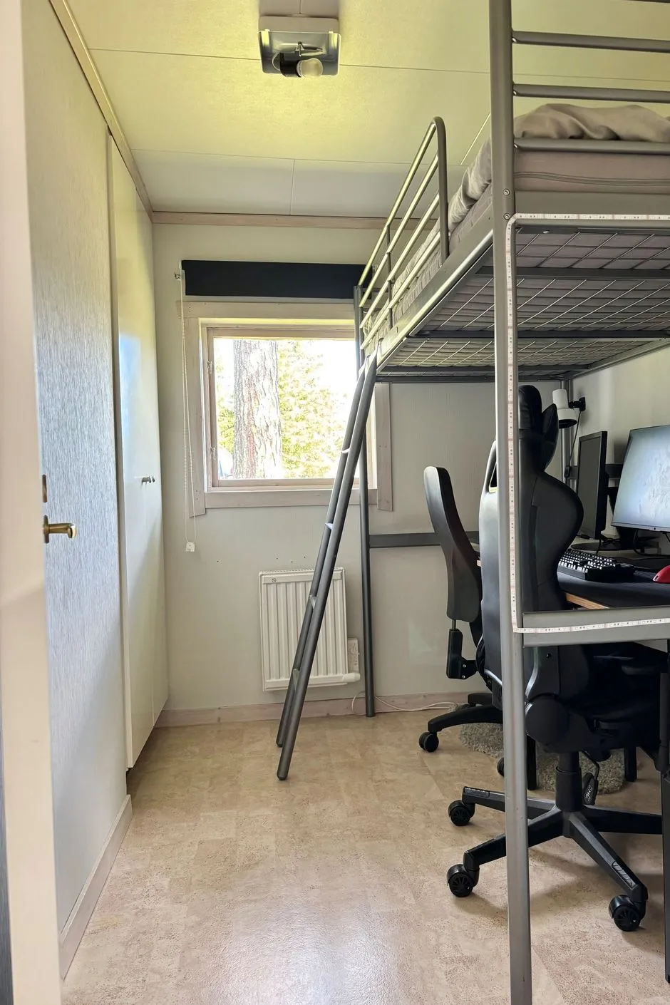 1970s Mountain Cabin with Expansive Grounds in Central Lofsdalen - View image 12 of 18