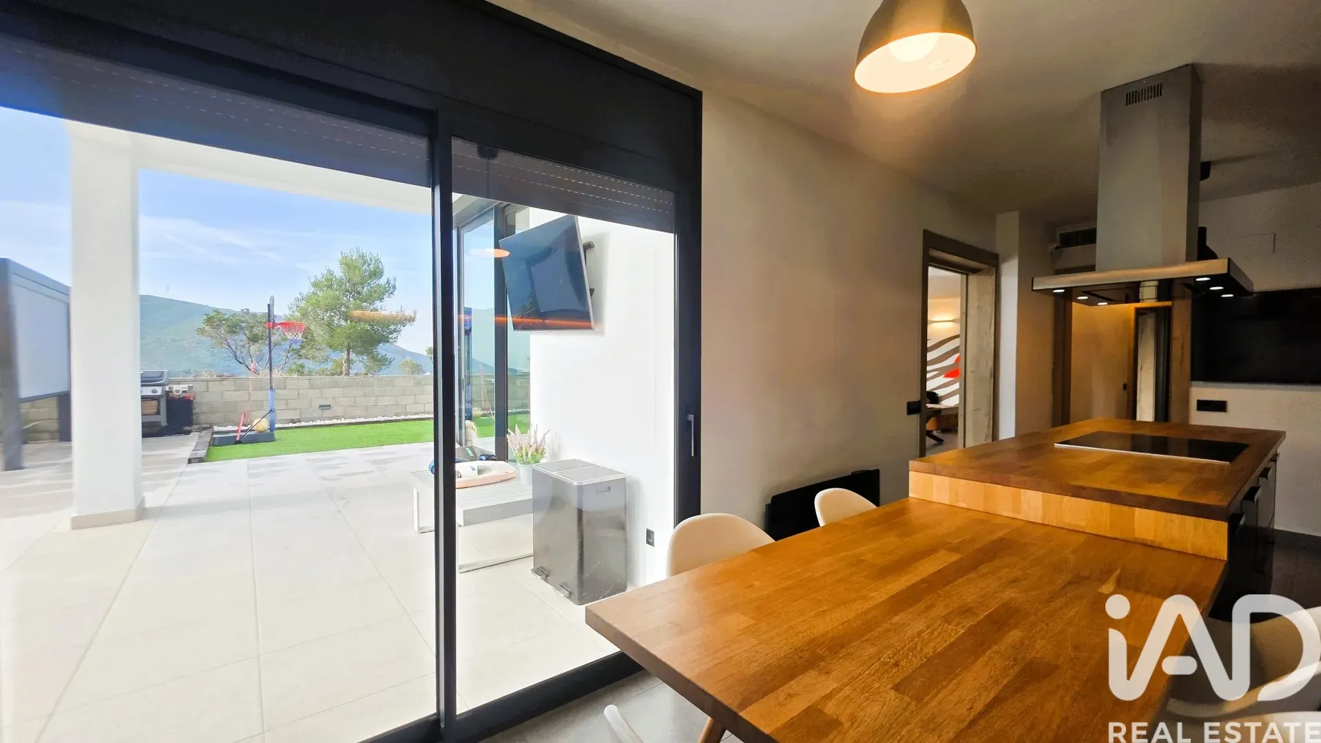 Modern 5-Bedroom House with Pool in Sant Fost de Campsentelles - View image 16 of 29