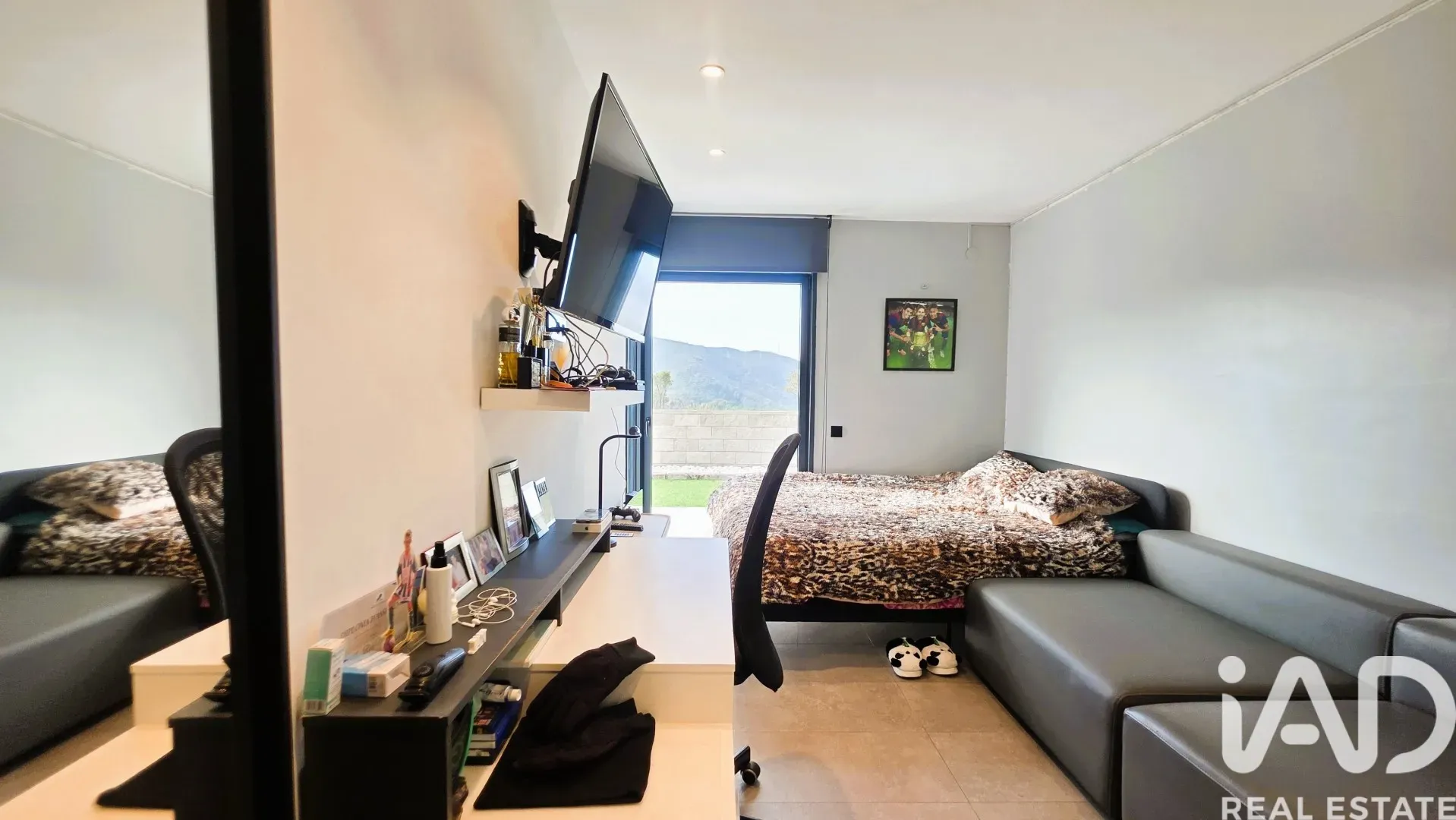 Modern 5-Bedroom House with Pool in Sant Fost de Campsentelles - View image 21 of 29