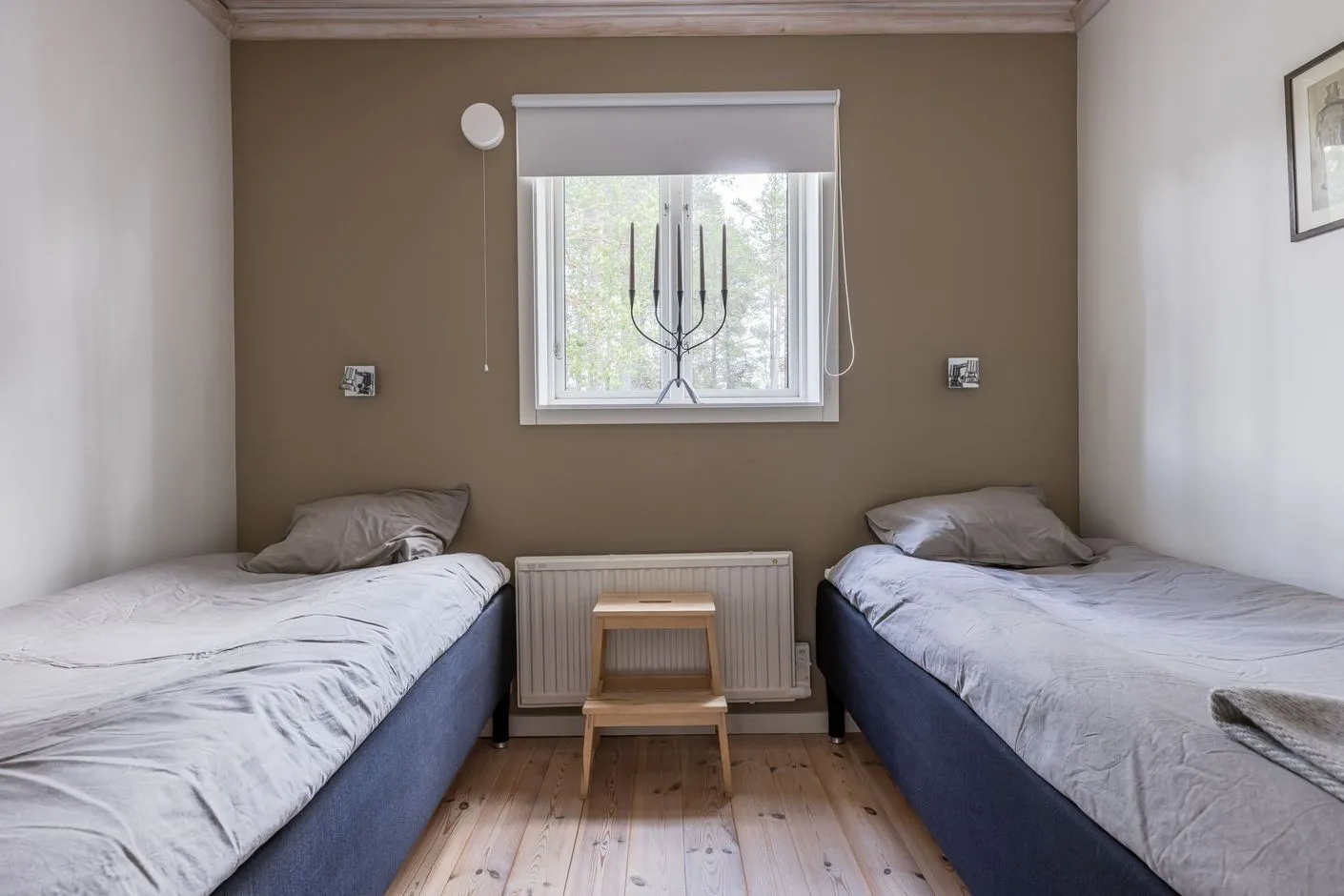 Contemporary 3-Bedroom Country House with Expansive Garden in Lofsdalen - View image 6 of 32