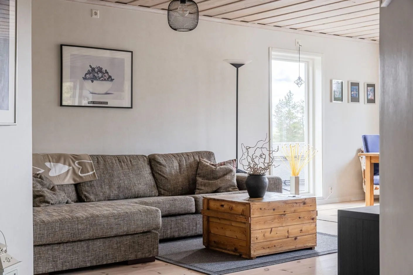 Contemporary 3-Bedroom Country House with Expansive Garden in Lofsdalen - View image 19 of 32