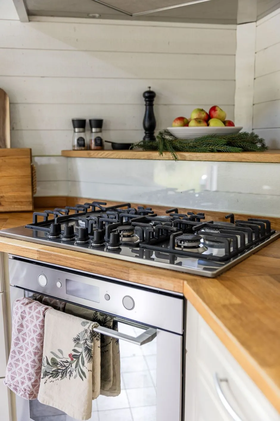 Contemporary 4-Bedroom House with Pool and Garden in Funäsdalen, Sweden - View image 7 of 25