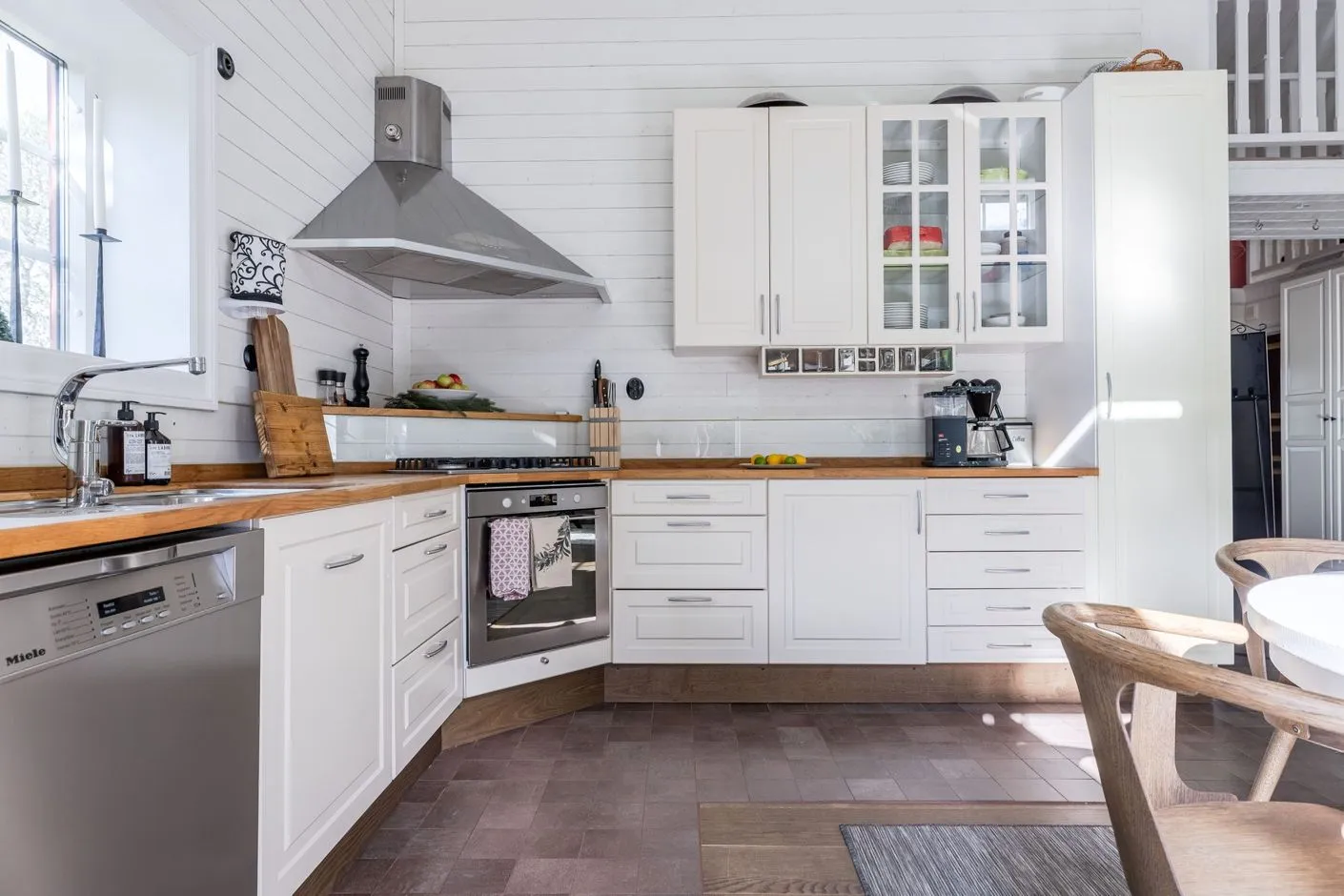 Contemporary 4-Bedroom House with Pool and Garden in Funäsdalen, Sweden - View image 8 of 25