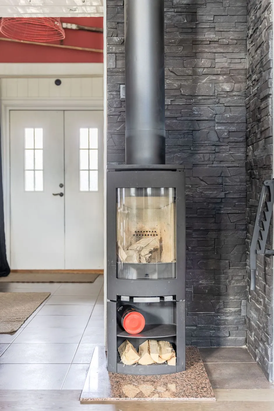 Contemporary 4-Bedroom House with Pool and Garden in Funäsdalen, Sweden - View image 13 of 25