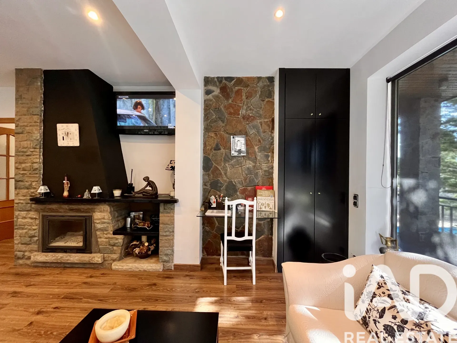 1970s Begues House with Pool and Garden Near Barcelona - View image 17 of 39