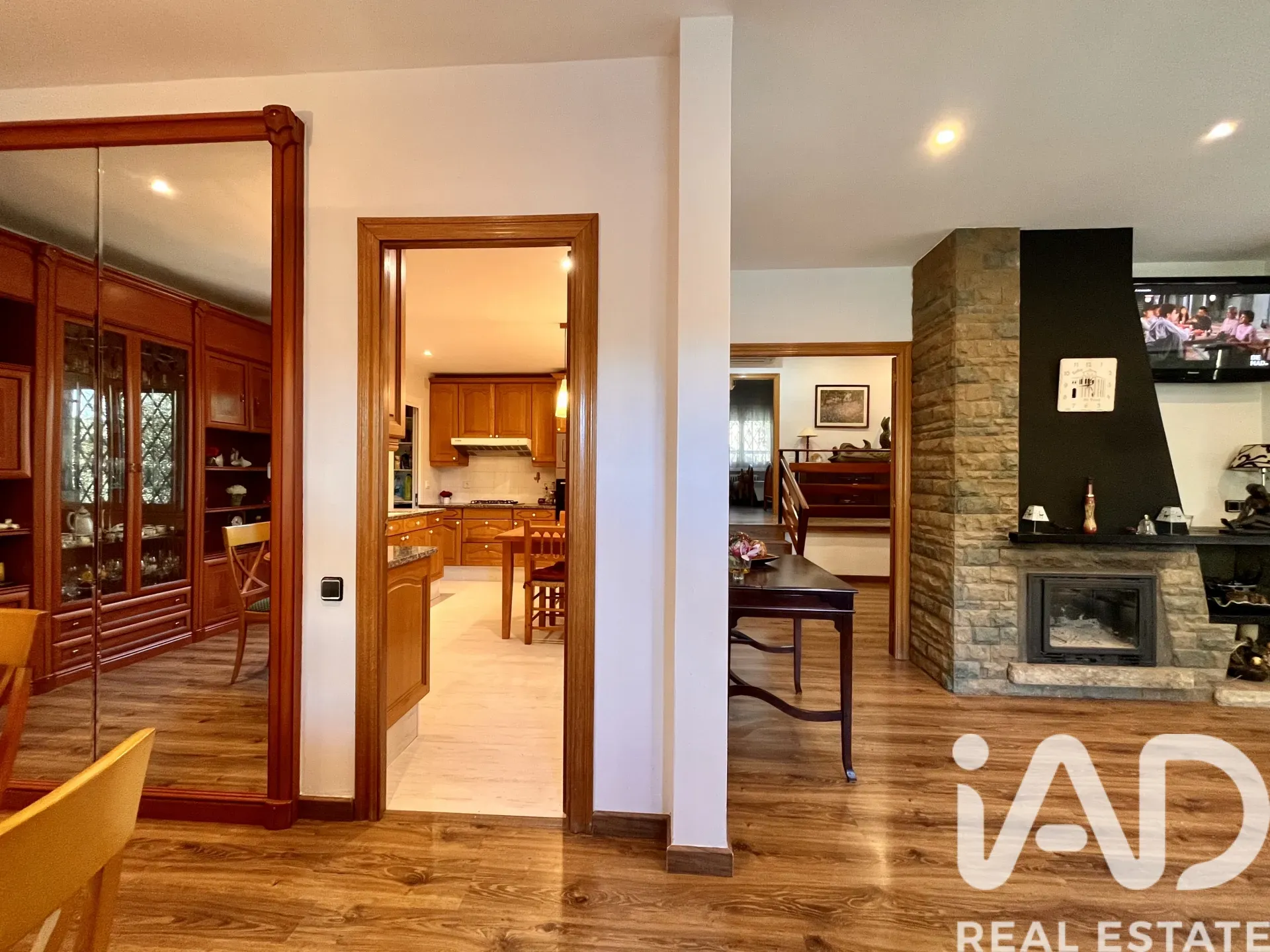 1970s Begues House with Pool and Garden Near Barcelona - View image 22 of 39