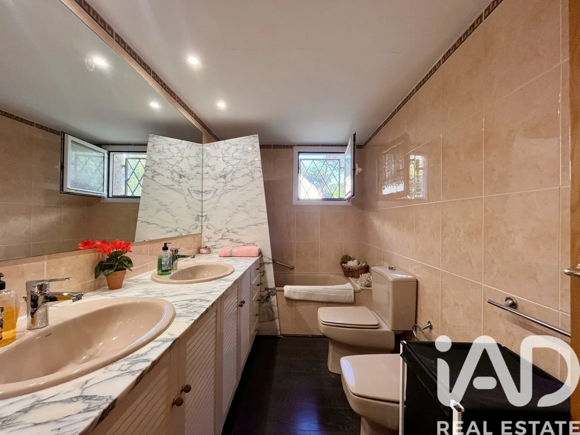 1970s Begues House with Pool and Garden Near Barcelona - View image 26 of 39