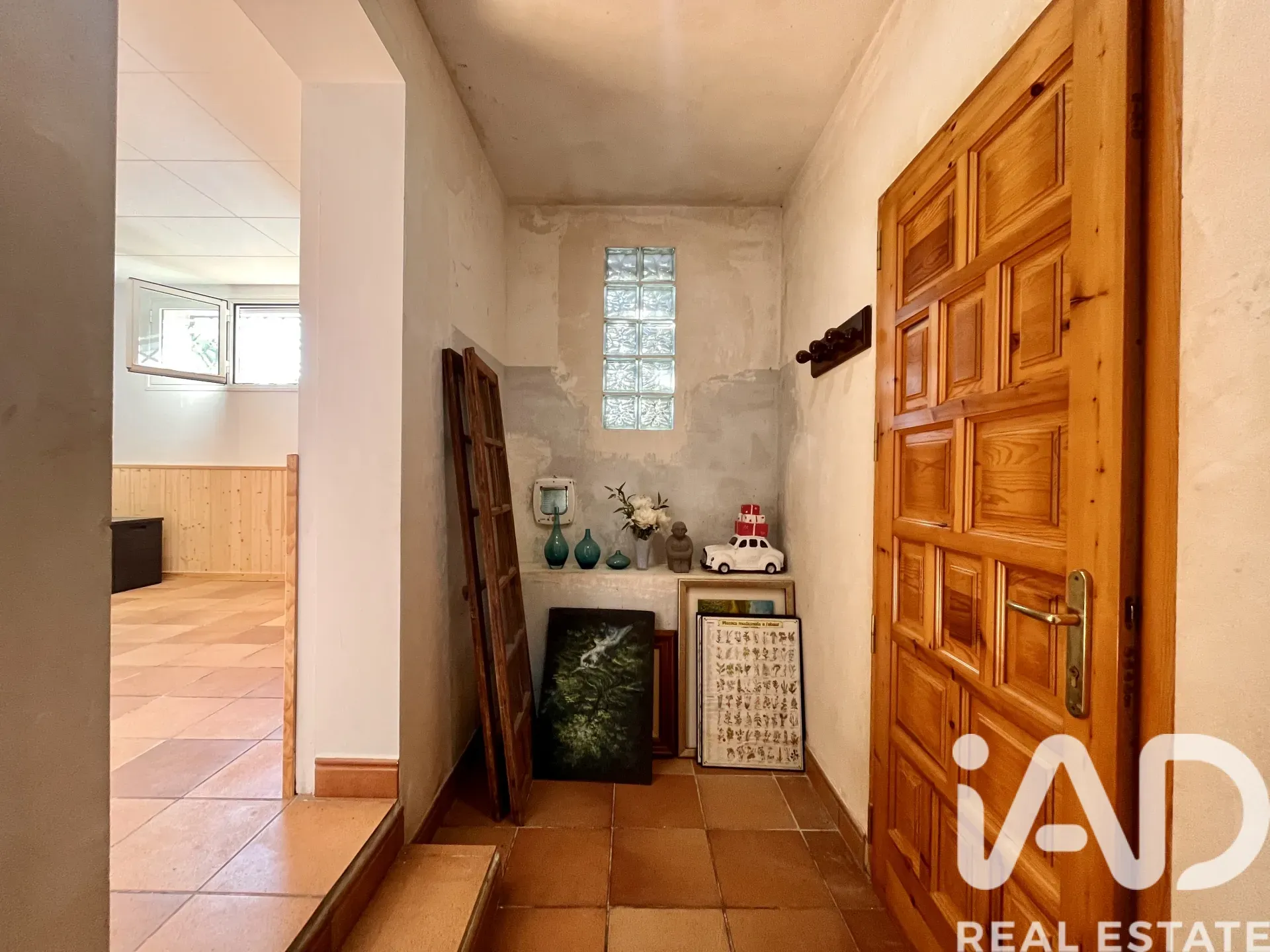 1970s Begues House with Pool and Garden Near Barcelona - View image 33 of 39