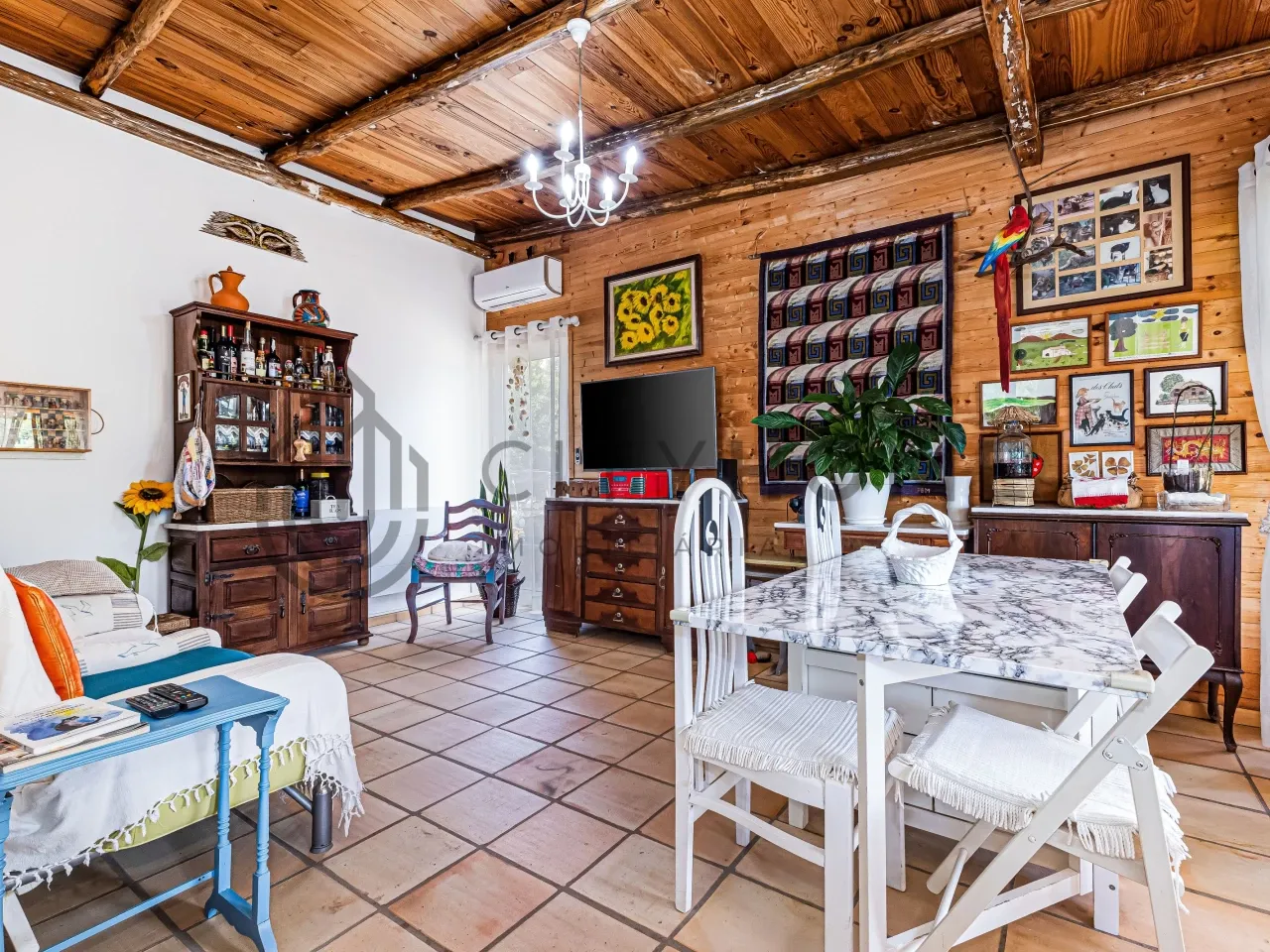 Charming 2-Bedroom House with Expansive Garden in Alcantarilha e Pêra - Image 3