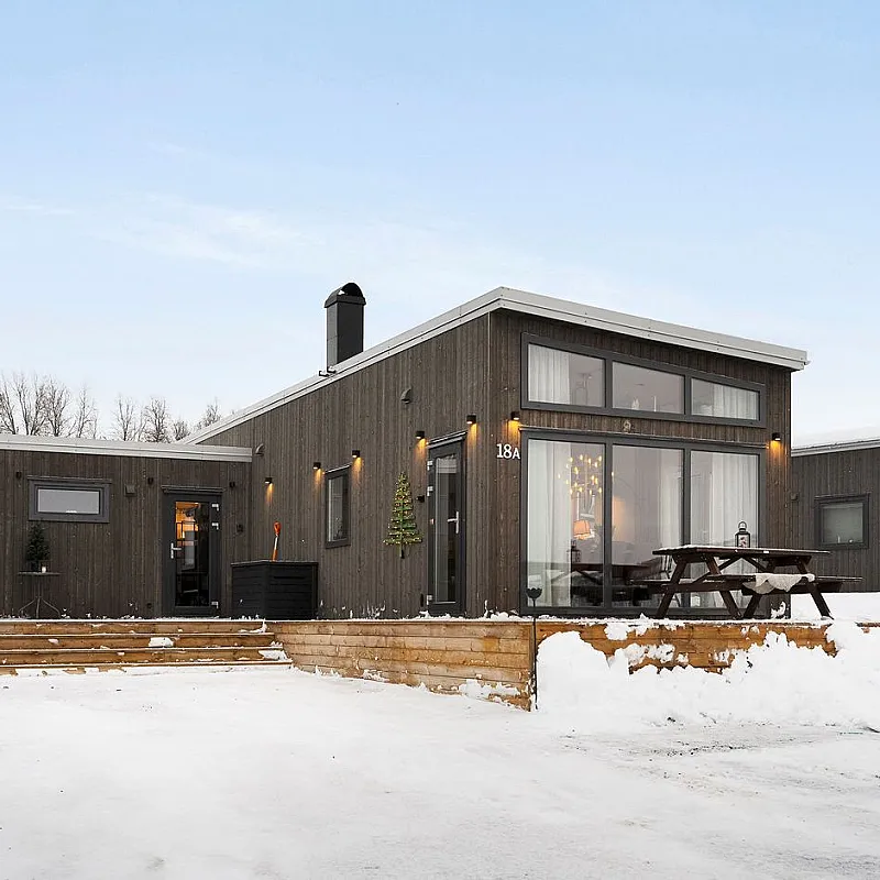 Modern Four-Bedroom House in Hemavan With Contemporary Design