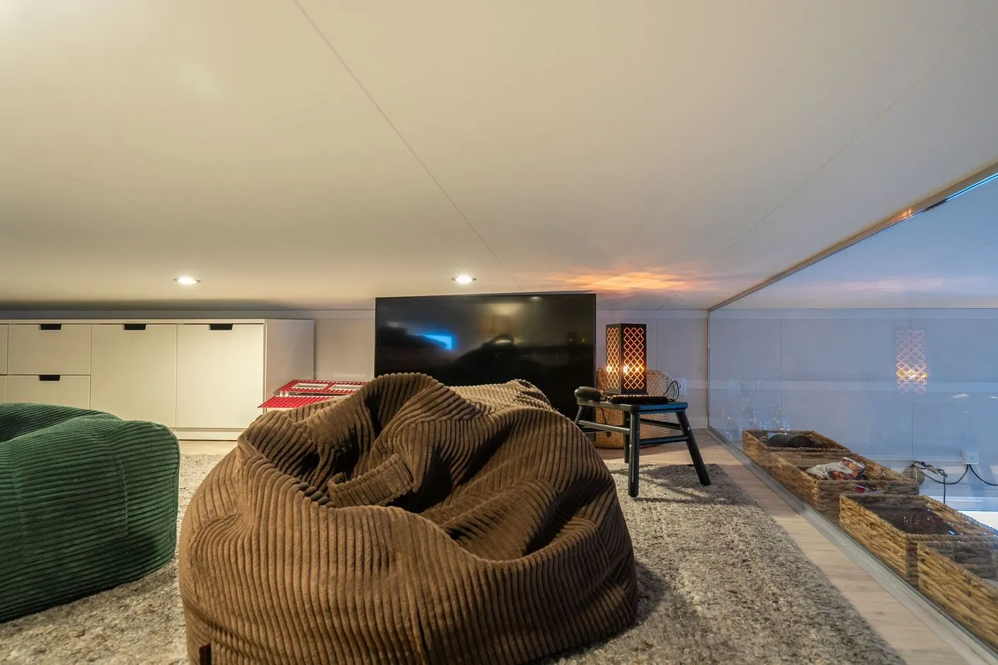 Modern Four-Bedroom House in Hemavan With Contemporary Design - View image 24 of 34