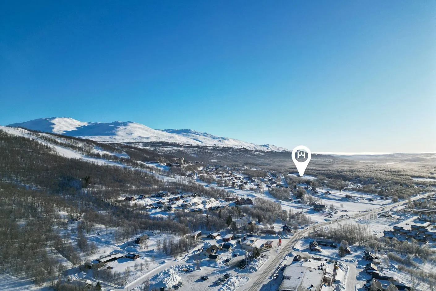 Modern Four-Bedroom House in Hemavan With Contemporary Design - View image 34 of 34