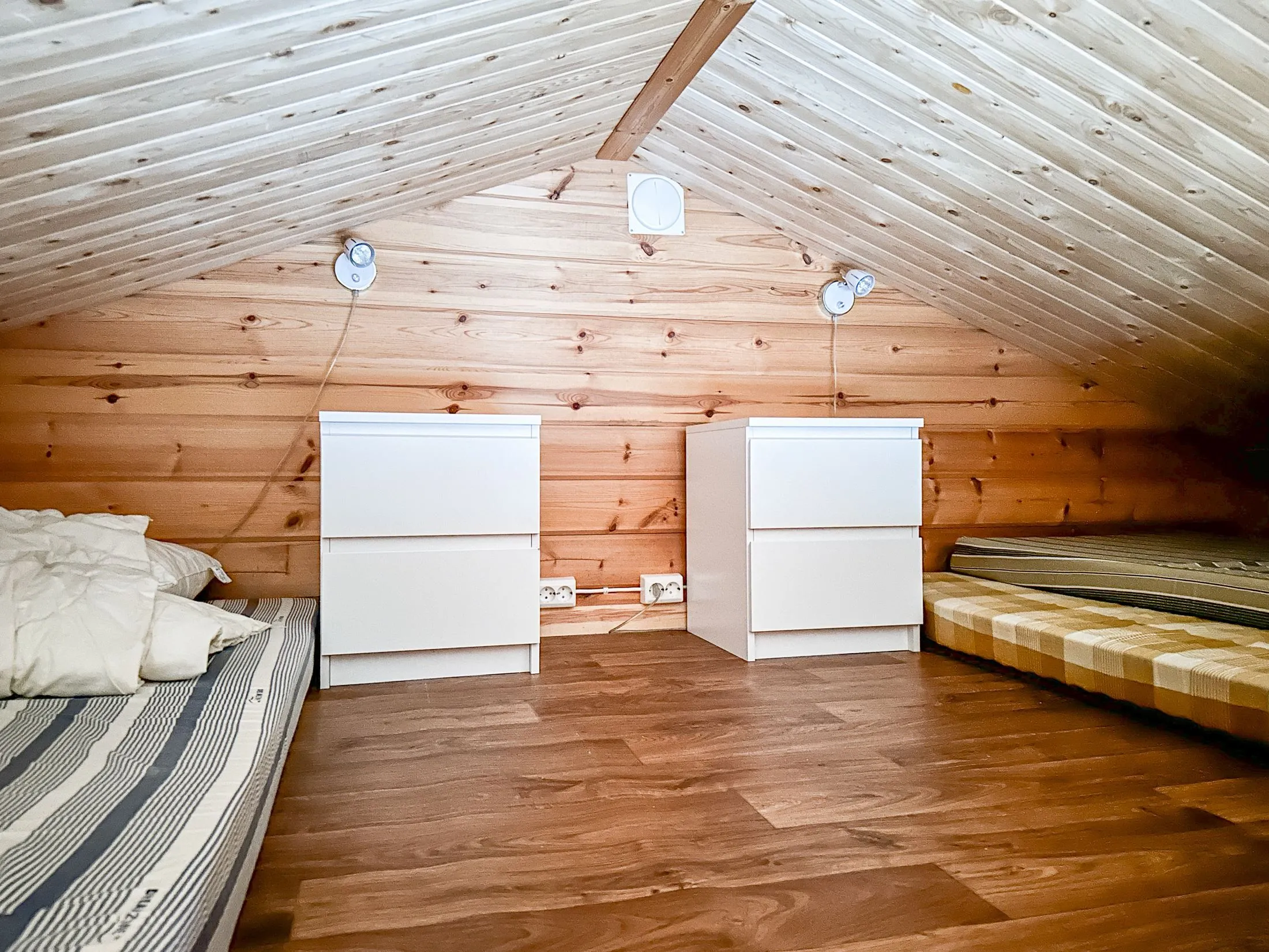 Kompakt 2010-hus med expansiv trädgård i Klimpfjäll, Sverige - Visa bild 9 av 19