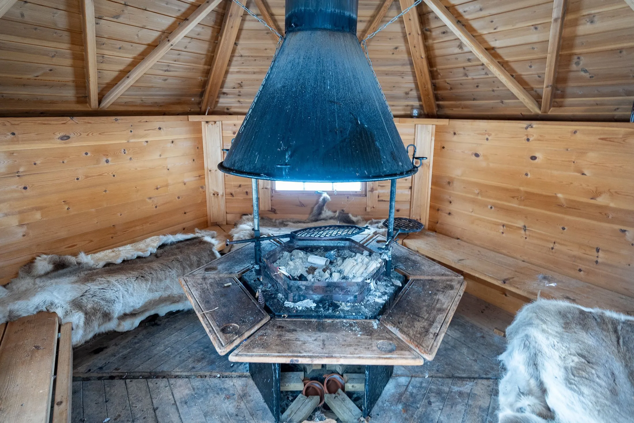 Kompakt 2010-hus med expansiv trädgård i Klimpfjäll, Sverige - Visa bild 15 av 19