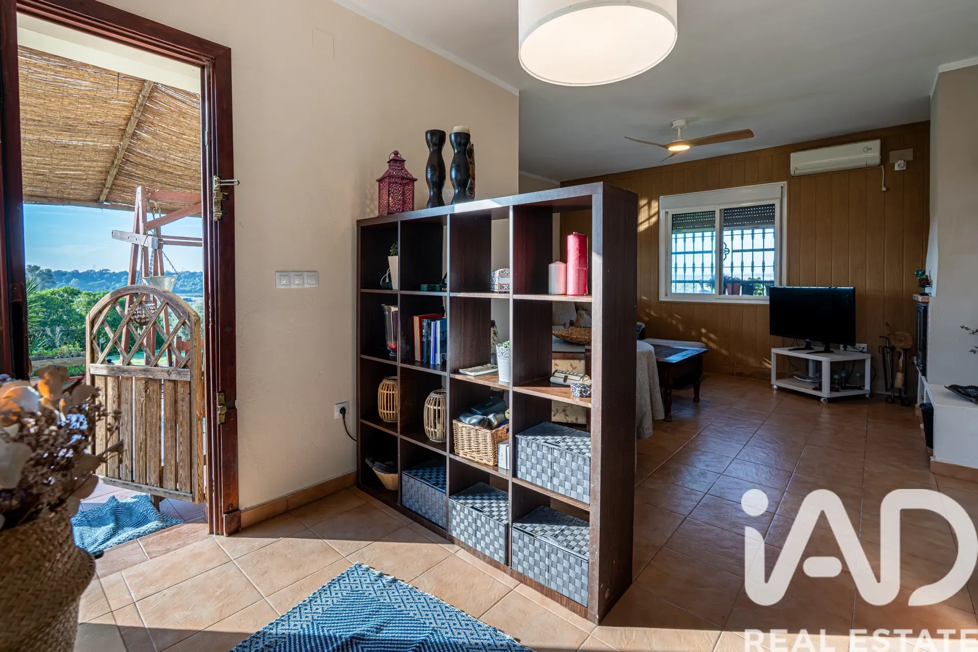 Modern 3-Bedroom Country House with Expansive Garden in Gibraleón, Spain - View image 8 of 35