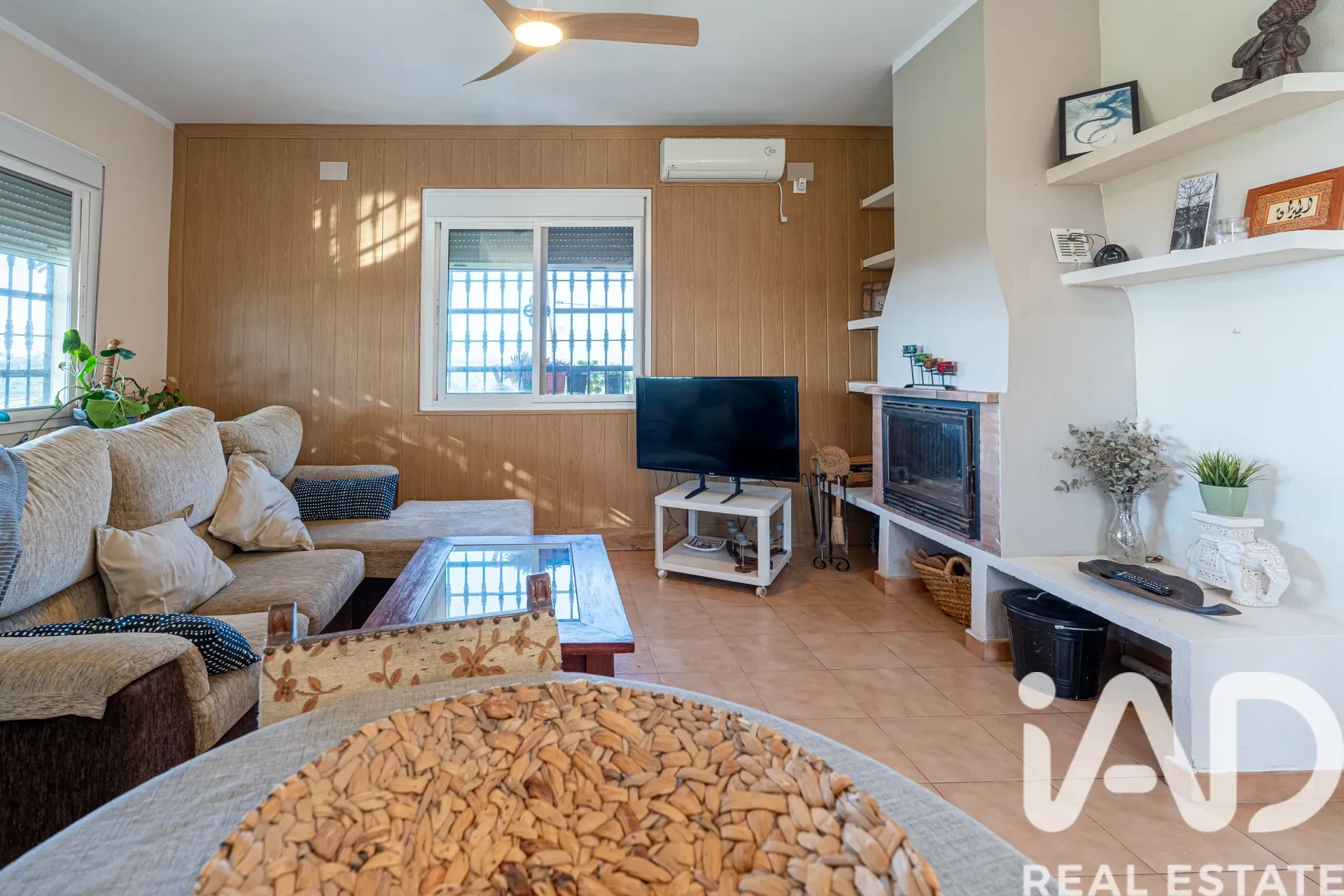 Modern 3-Bedroom Country House with Expansive Garden in Gibraleón, Spain - View image 13 of 35