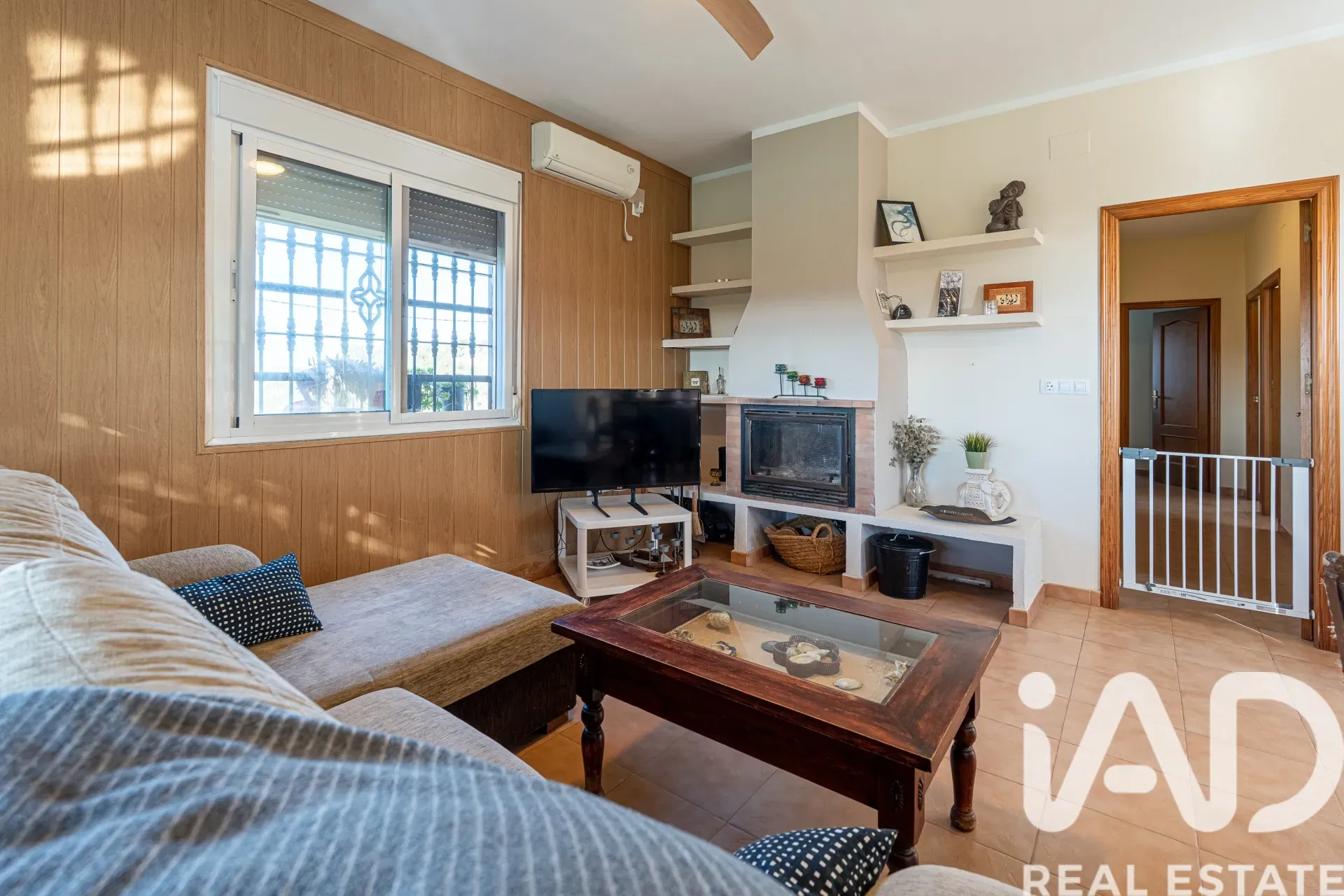 Modern 3-Bedroom Country House with Expansive Garden in Gibraleón, Spain - View image 15 of 35