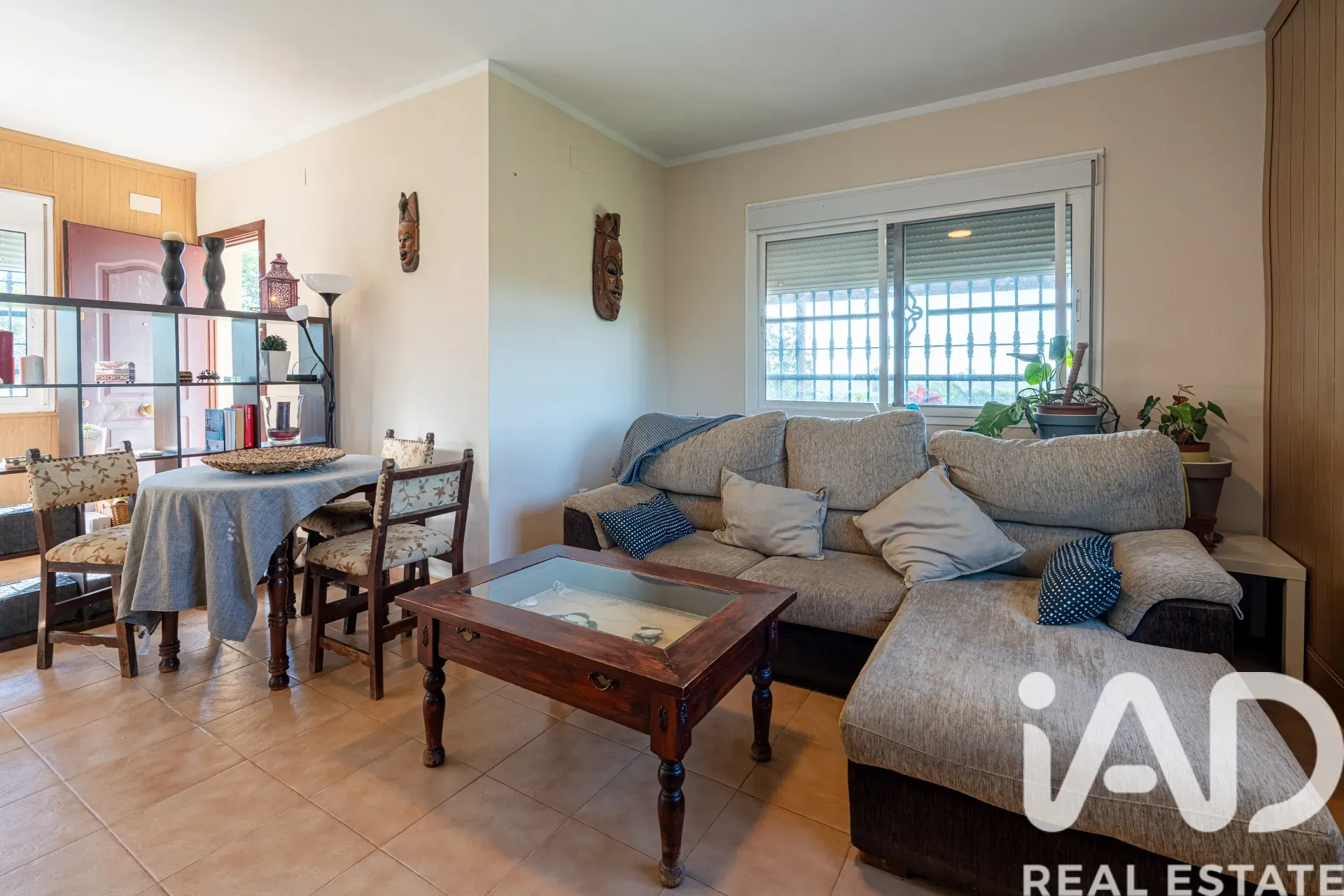 Modern 3-Bedroom Country House with Expansive Garden in Gibraleón, Spain - View image 17 of 35