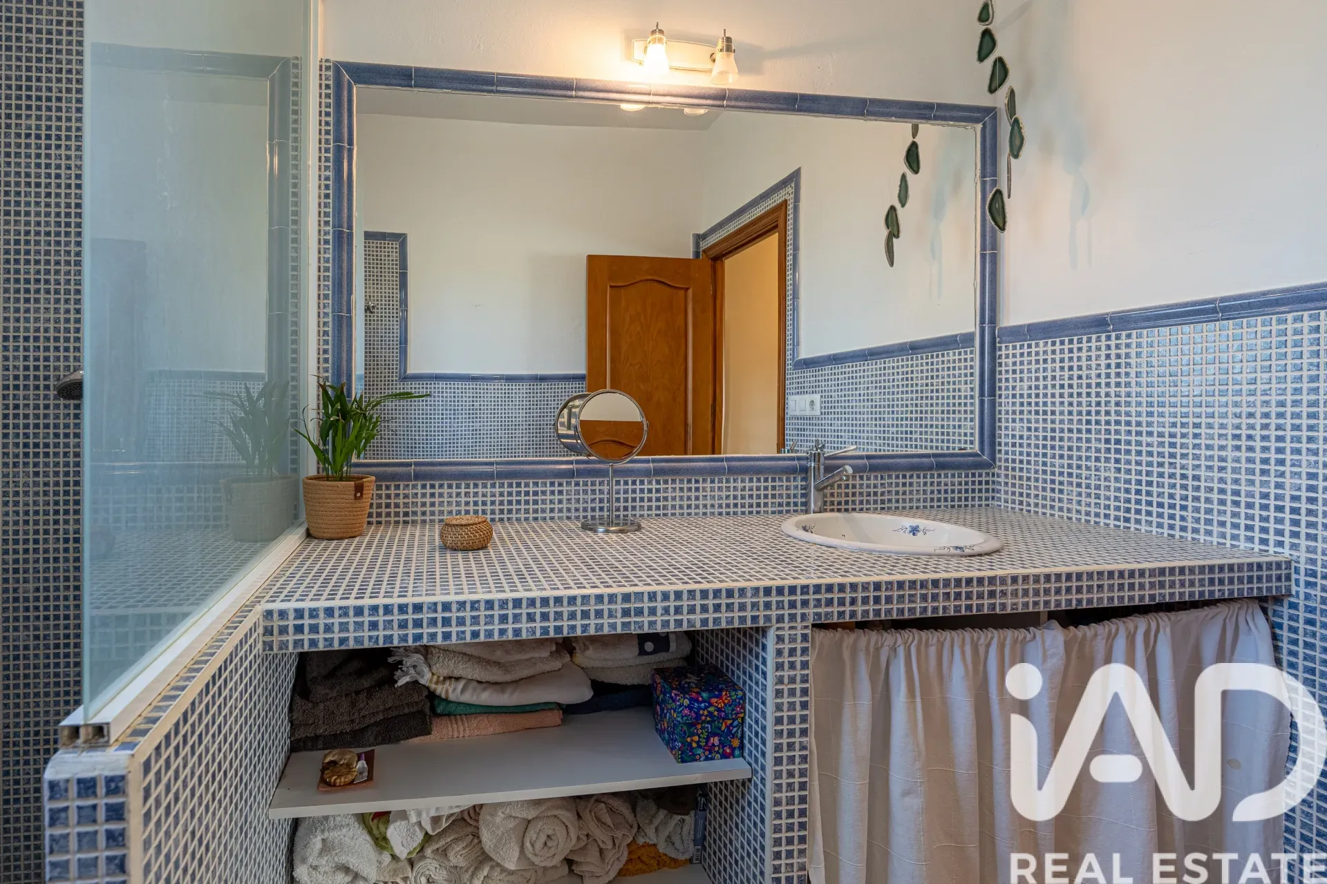 Modern 3-Bedroom Country House with Expansive Garden in Gibraleón, Spain - View image 30 of 35