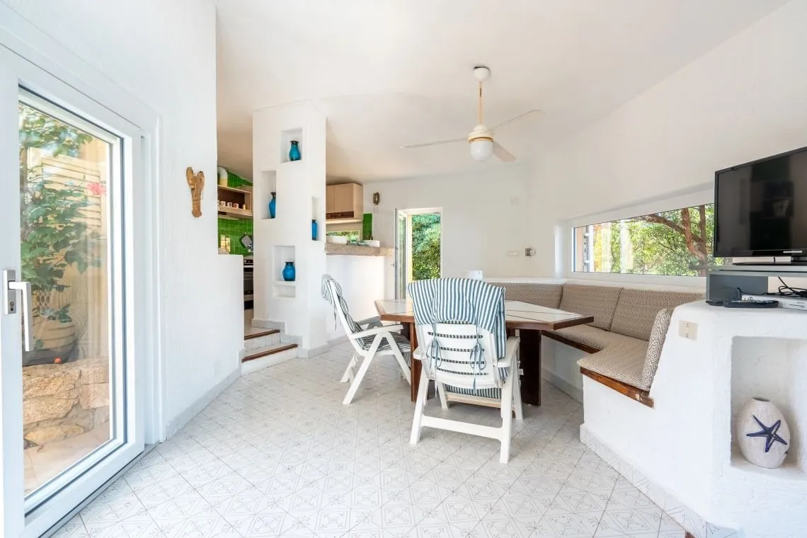 Seafront 5-Bedroom Villa with Infinity Pool in Costa Paradiso, Sardinia - View image 27 of 55