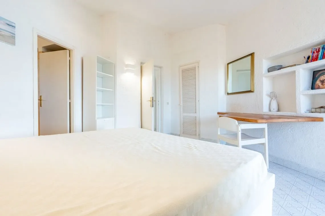 Seafront 5-Bedroom Villa with Infinity Pool in Costa Paradiso, Sardinia - View image 32 of 55