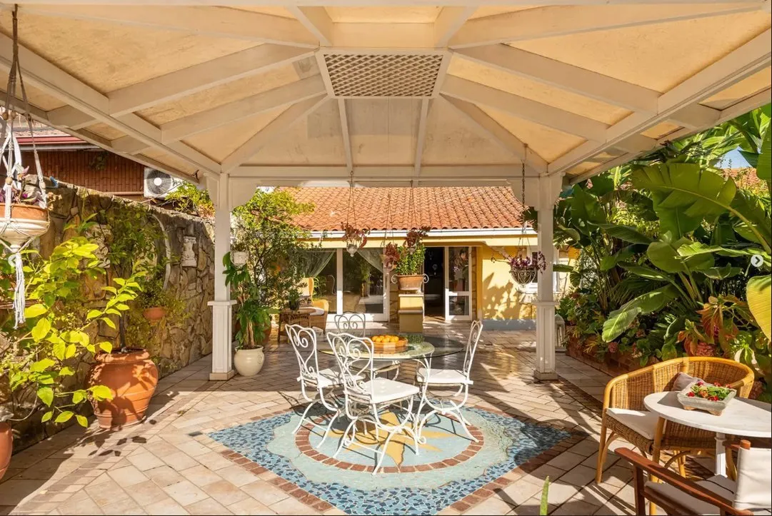 Expansive 7-Bedroom Residence with Balconies in Scenic South Sardinia - View image 7 of 48