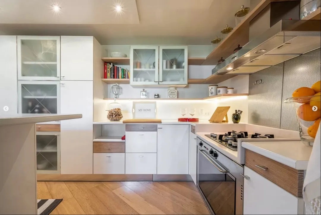 Expansive 7-Bedroom Residence with Balconies in Scenic South Sardinia - View image 13 of 48