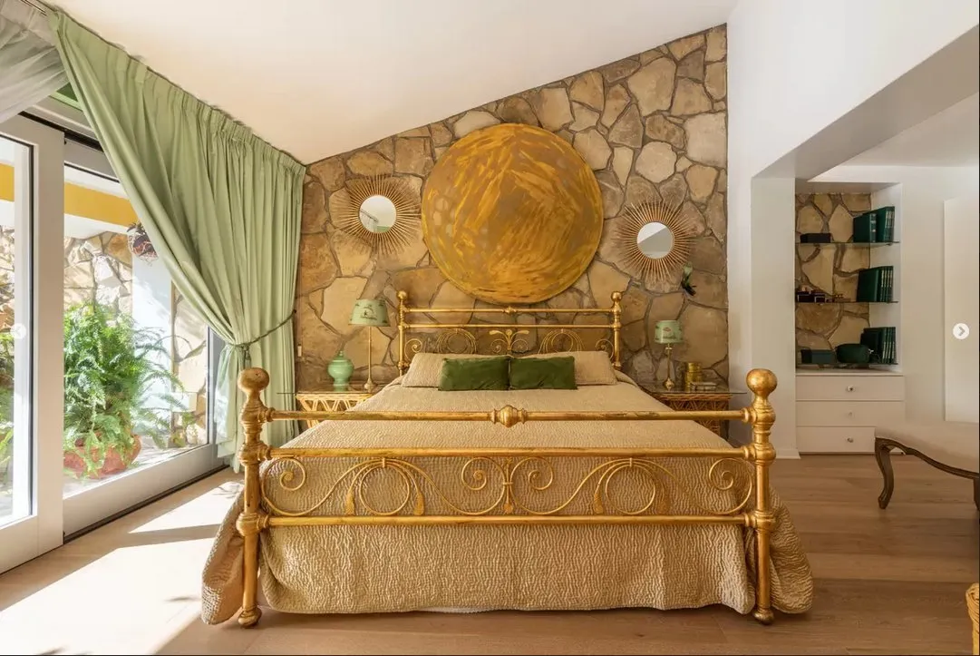 Expansive 7-Bedroom Residence with Balconies in Scenic South Sardinia - View image 25 of 48