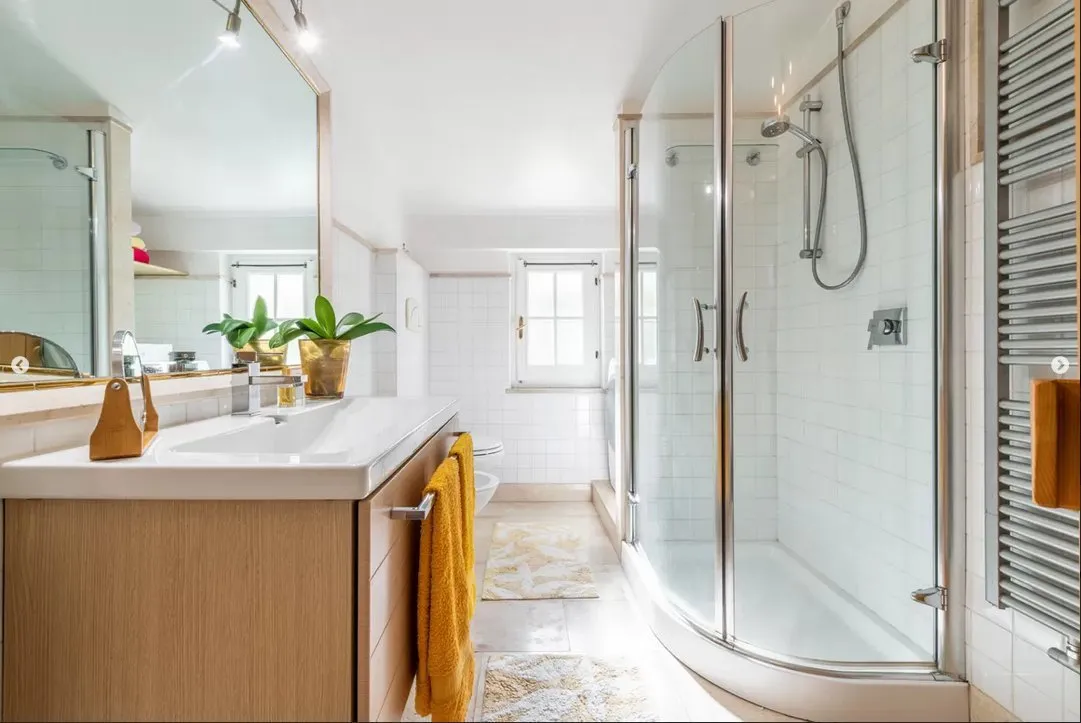 Expansive 7-Bedroom Residence with Balconies in Scenic South Sardinia - View image 34 of 48