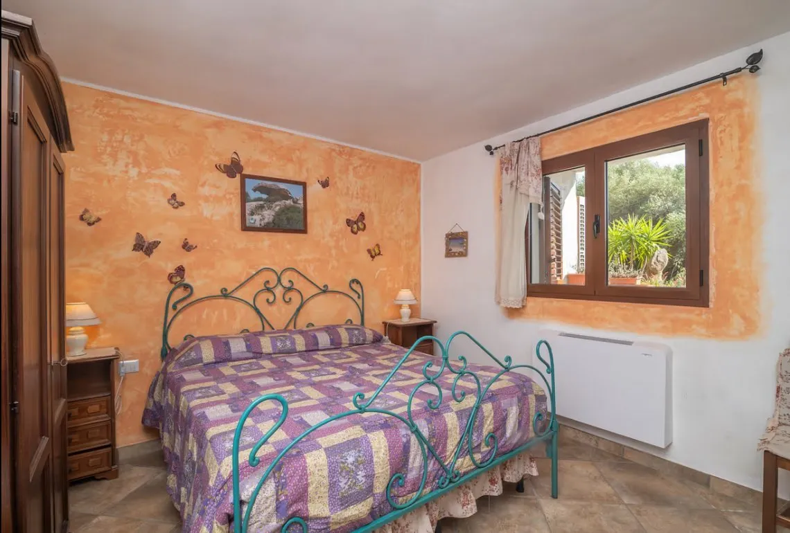 Sardinian Retreat: 5-Bedroom Estate with Pool and Olive Grove in Arzachena - View image 20 of 41