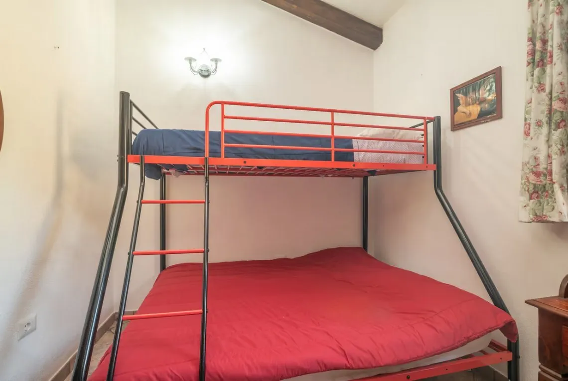 Sardinian Retreat: 5-Bedroom Estate with Pool and Olive Grove in Arzachena - View image 25 of 41