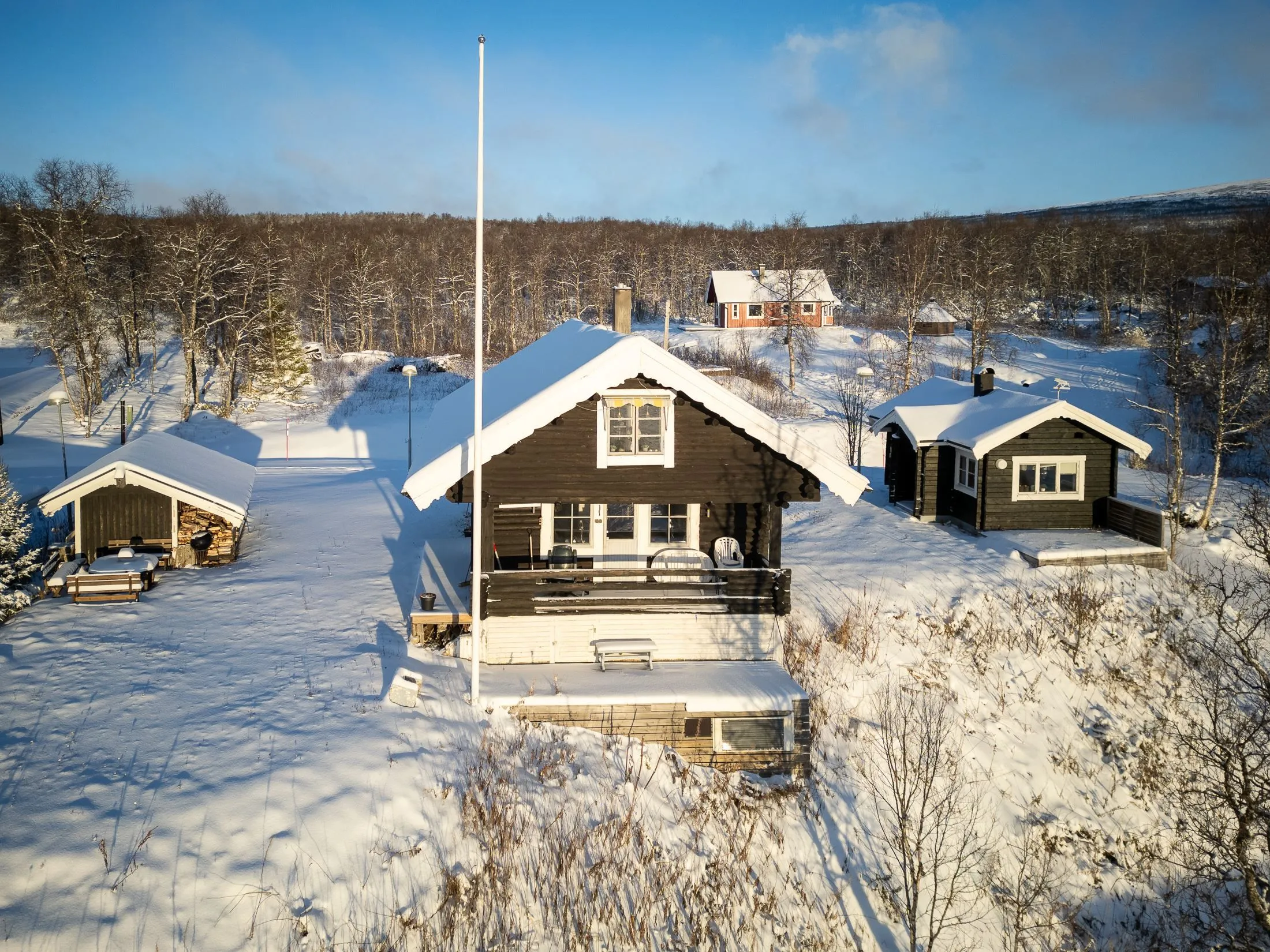 Scandinavian Villa with Expansive Garden in Tärnaby's Alpine Setting - Image 2