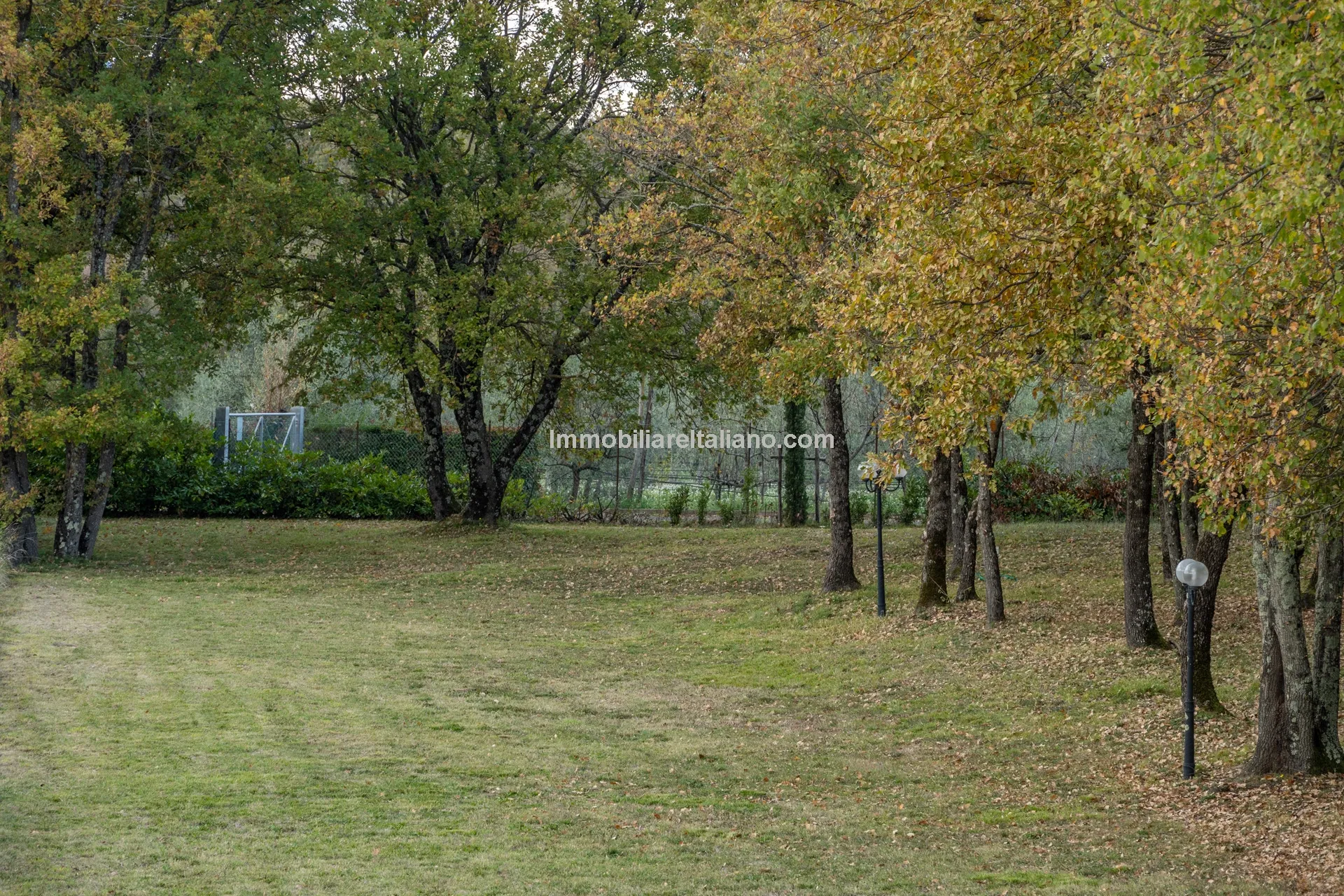 Tuscan Country House with Barn Conversion Potential near Anghiari - View image 34 of 73