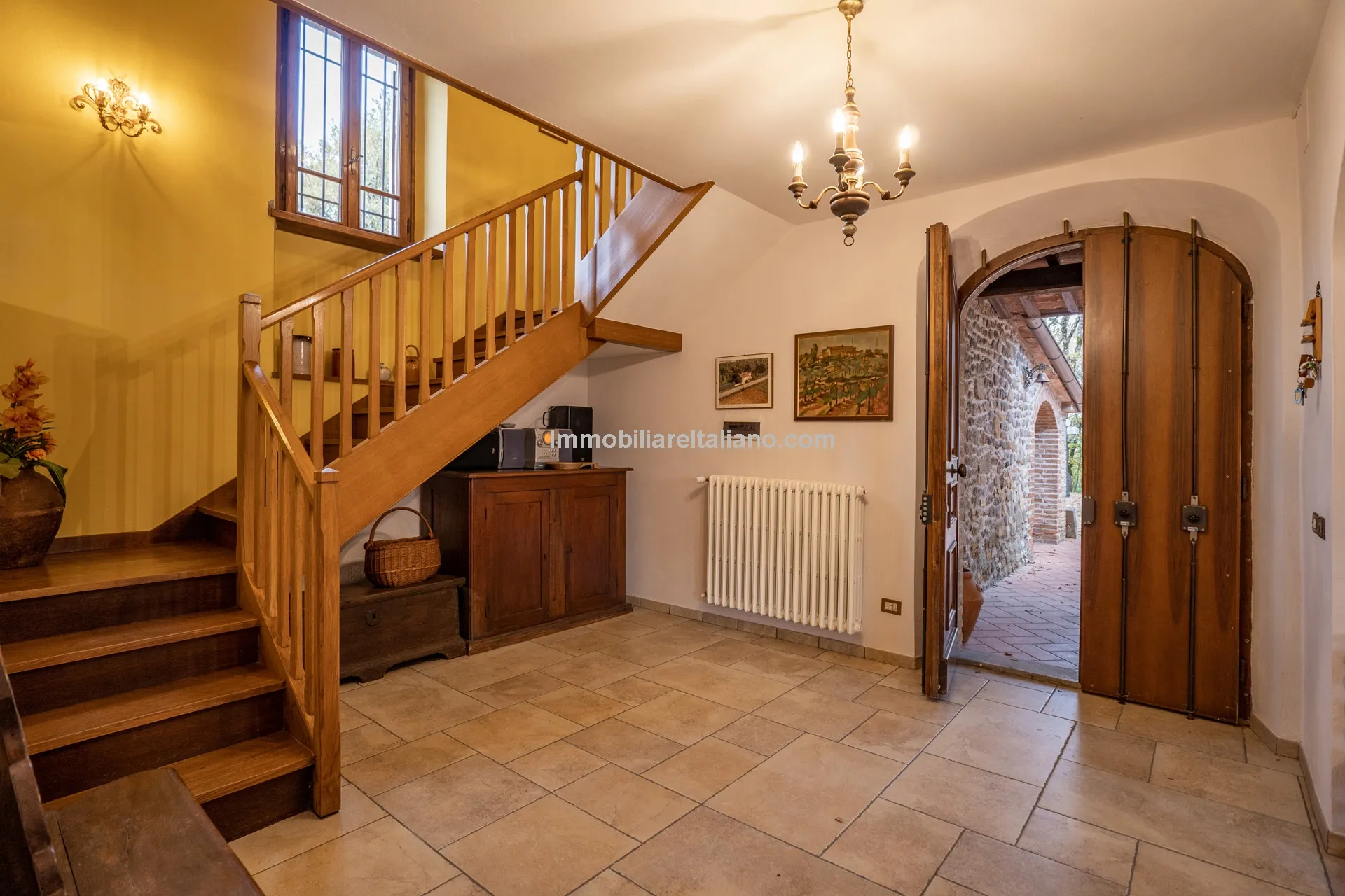 Tuscan Country House with Barn Conversion Potential near Anghiari - View image 53 of 73